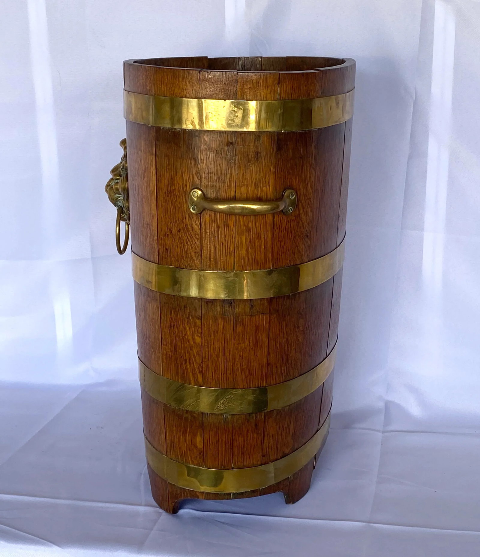 Late 19th Century English Oak Barrel With Brass Bands Umbrella Stand - 5