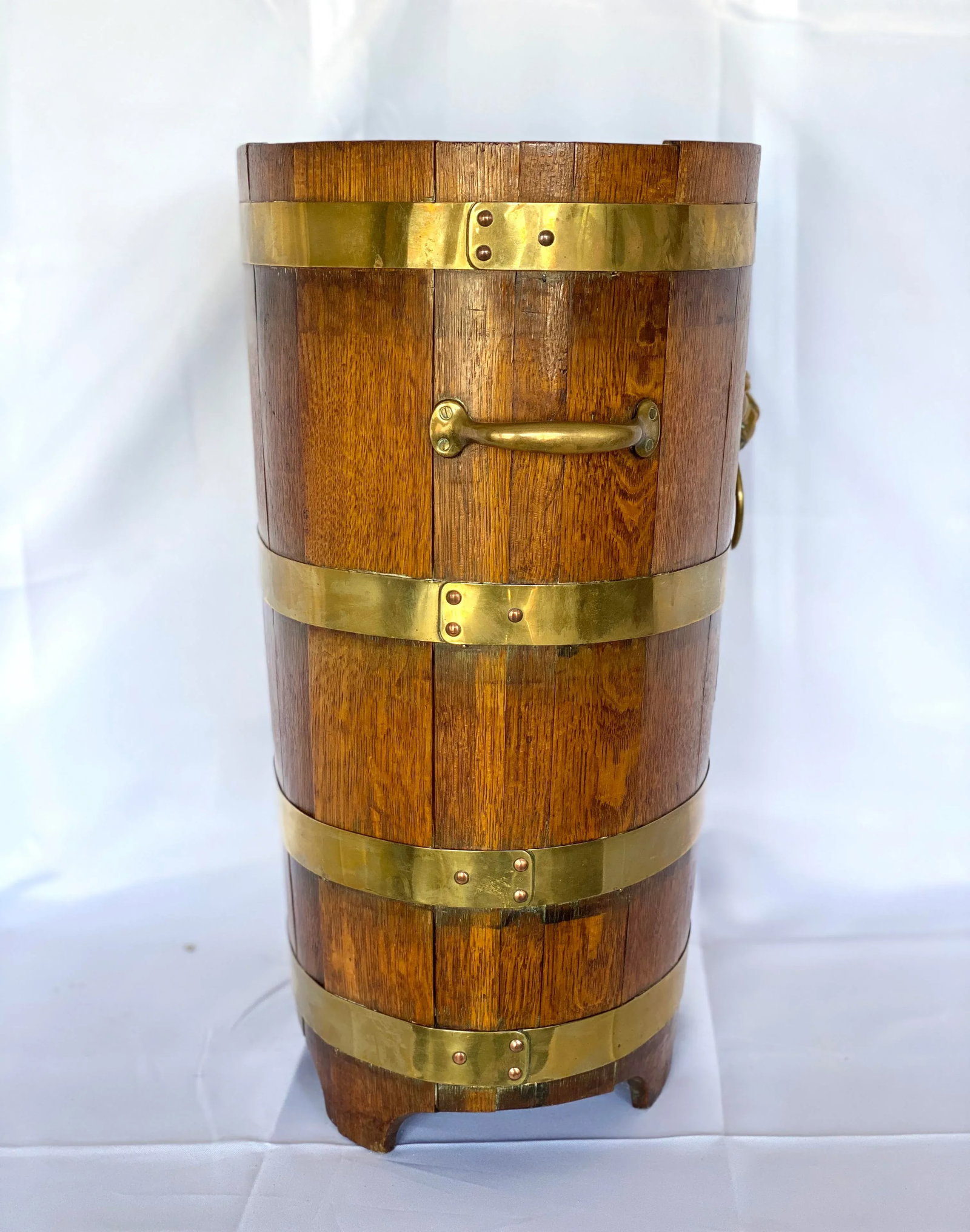 Late 19th Century English Oak Barrel With Brass Bands Umbrella Stand - 7