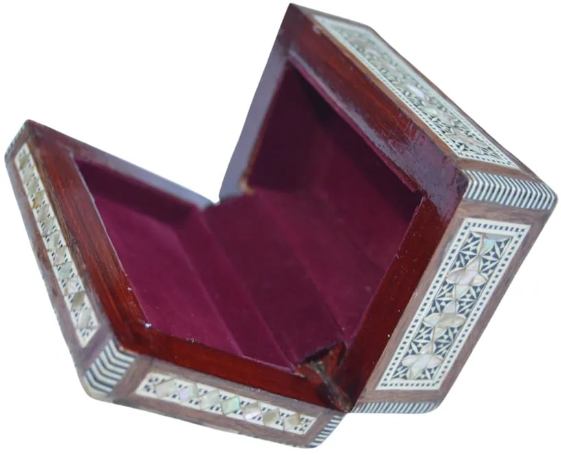 Mid 20th Century Mother-Of-Pearl Inlaid Moorish Box - 9