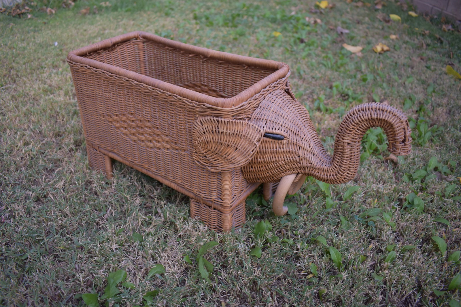 Vintage Elephant Wicker Basket Planter - 6