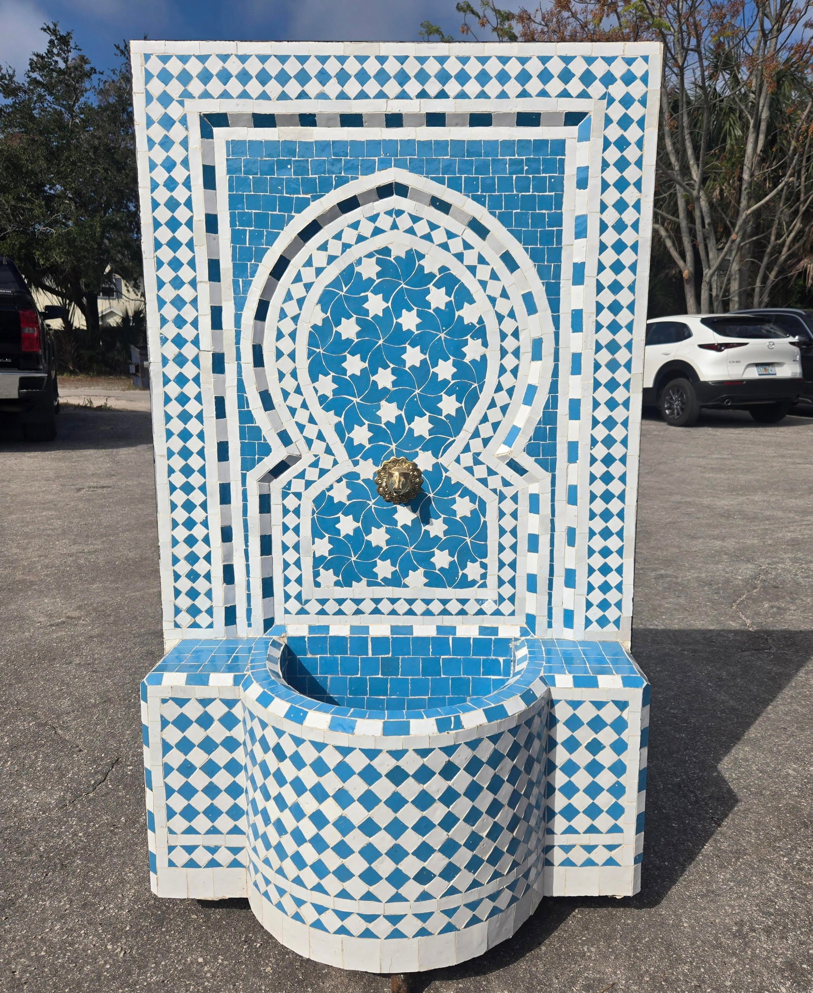 Moroccan Turquoise & White Mosaic Tile Fountain / Rafraf Style - 2