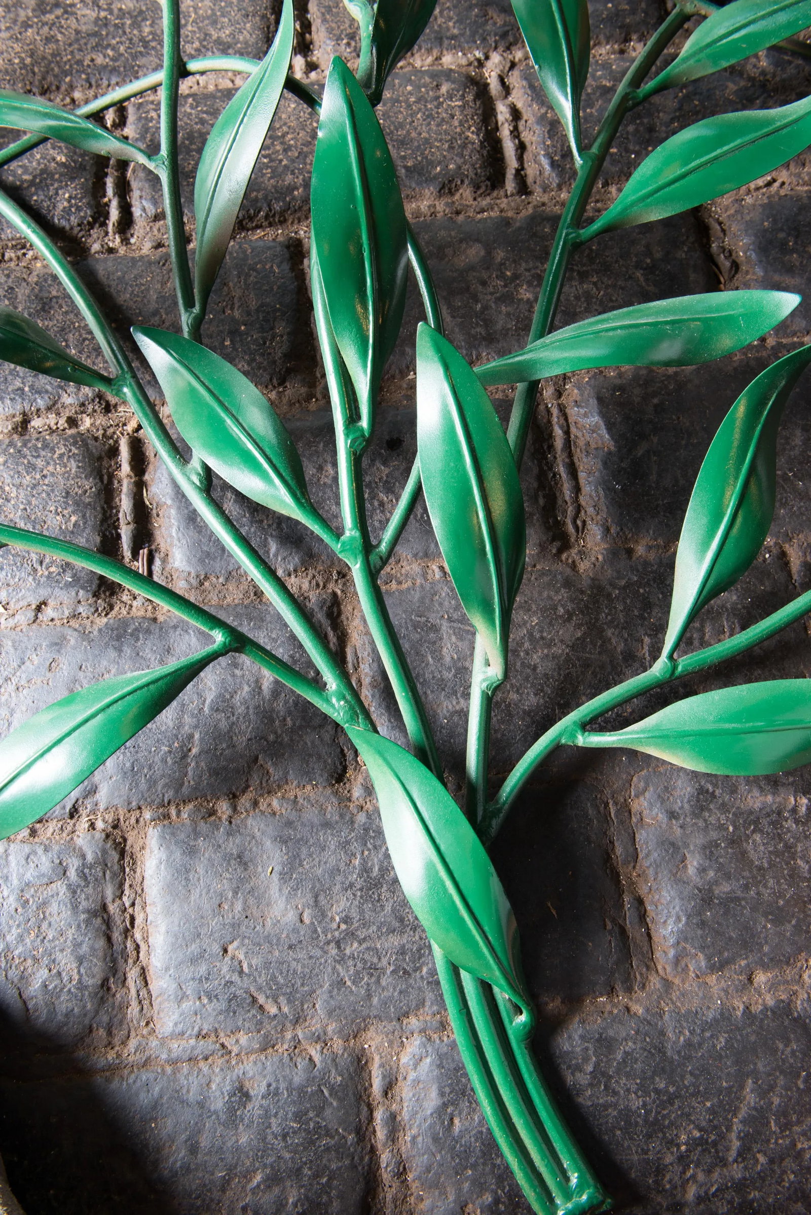 Large Italian Wrought Iron Tulip Wall Decoration - 5