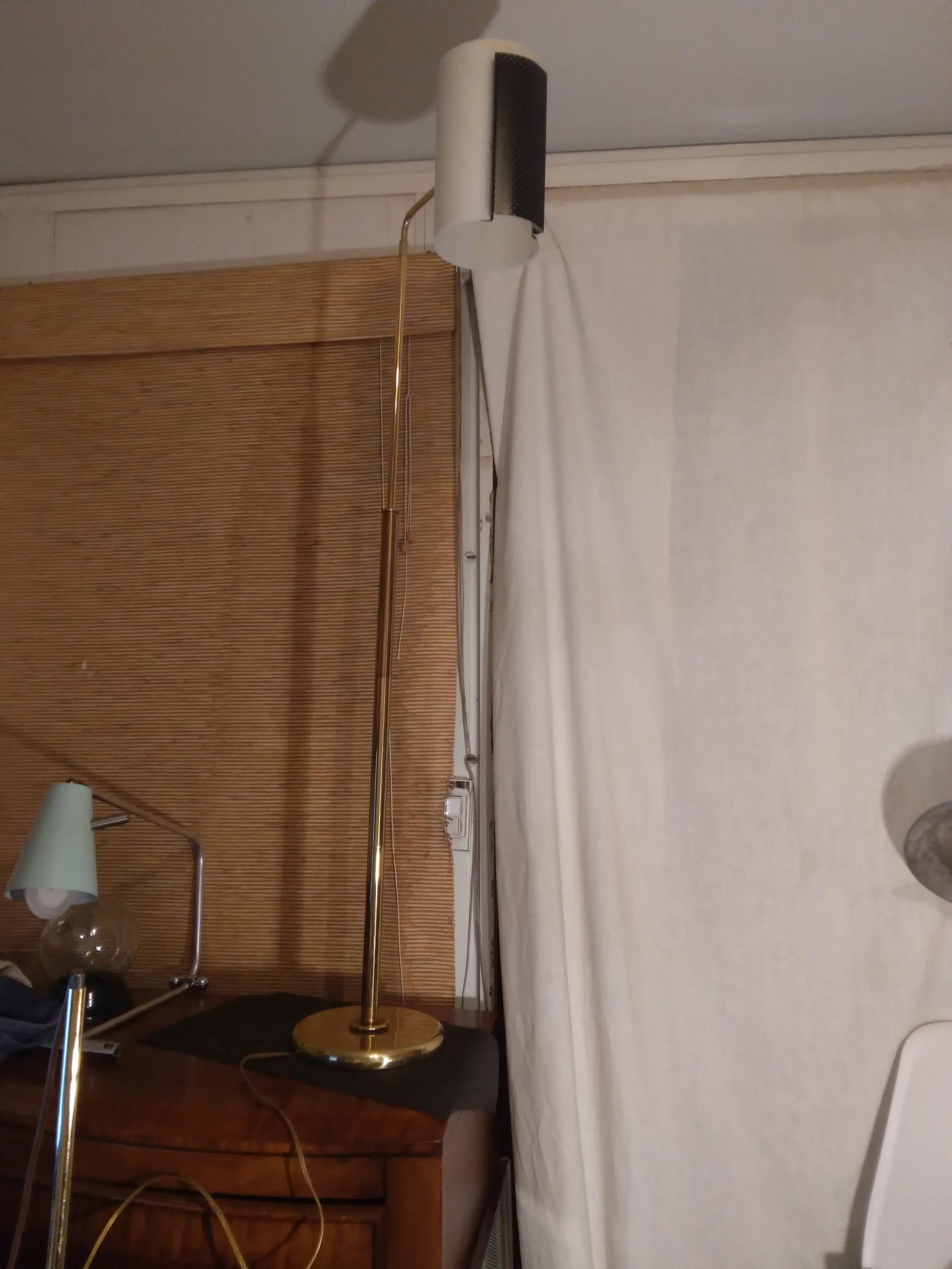 1980's Brass and Lucite Floor Lamp - 2