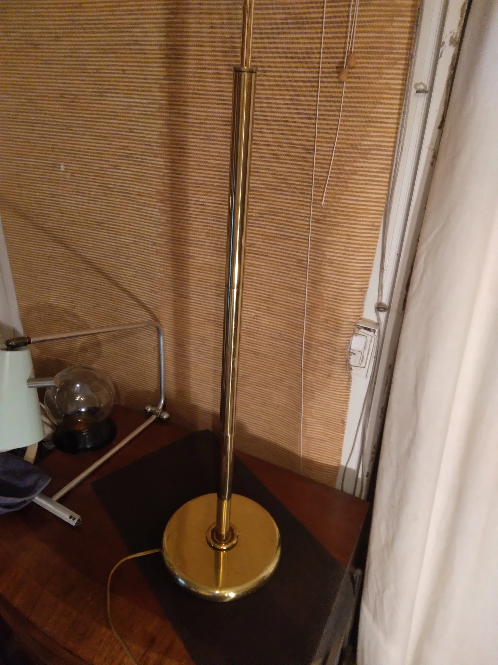 1980's Brass and Lucite Floor Lamp - 6