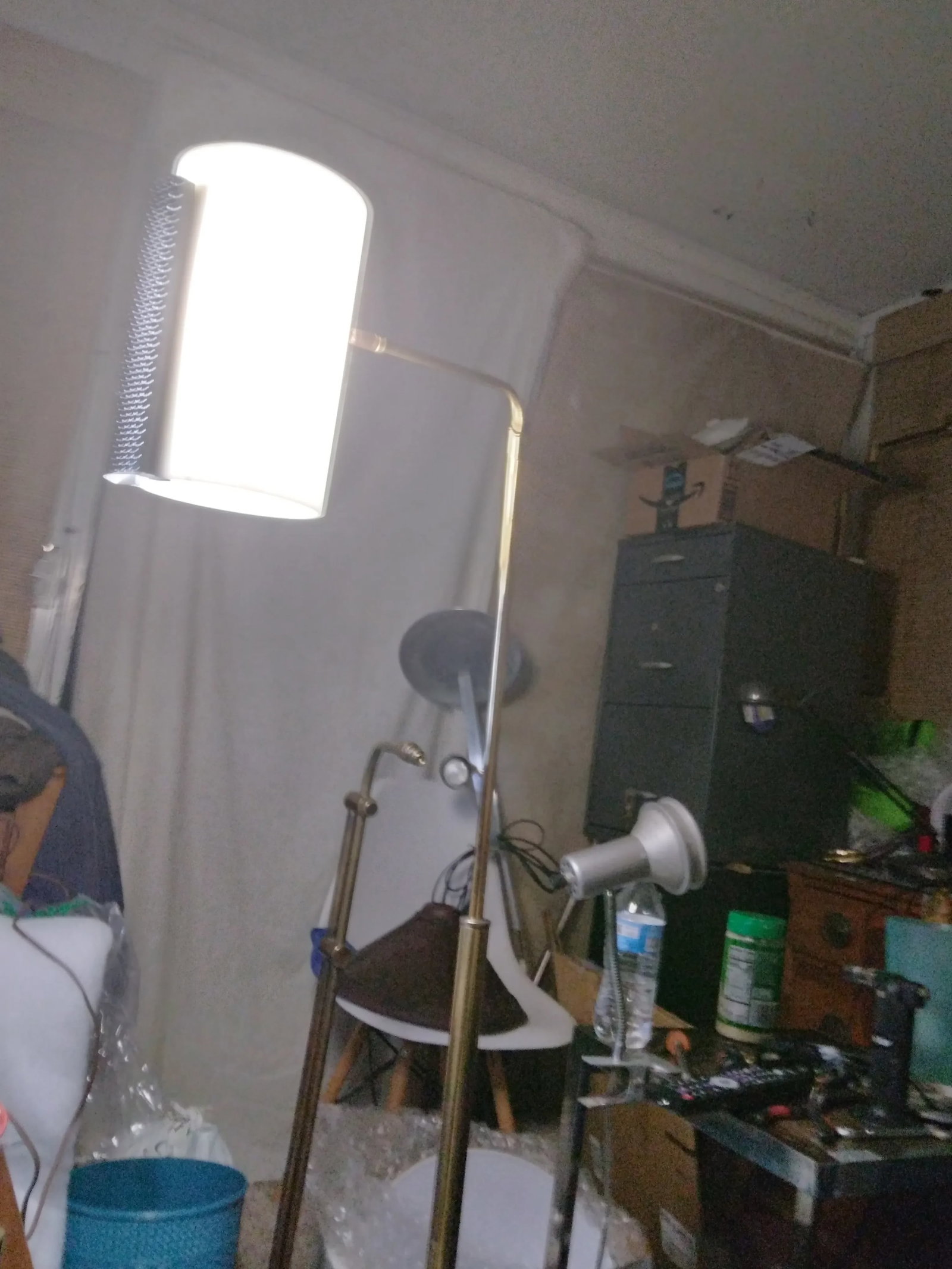 1980's Brass and Lucite Floor Lamp - 7