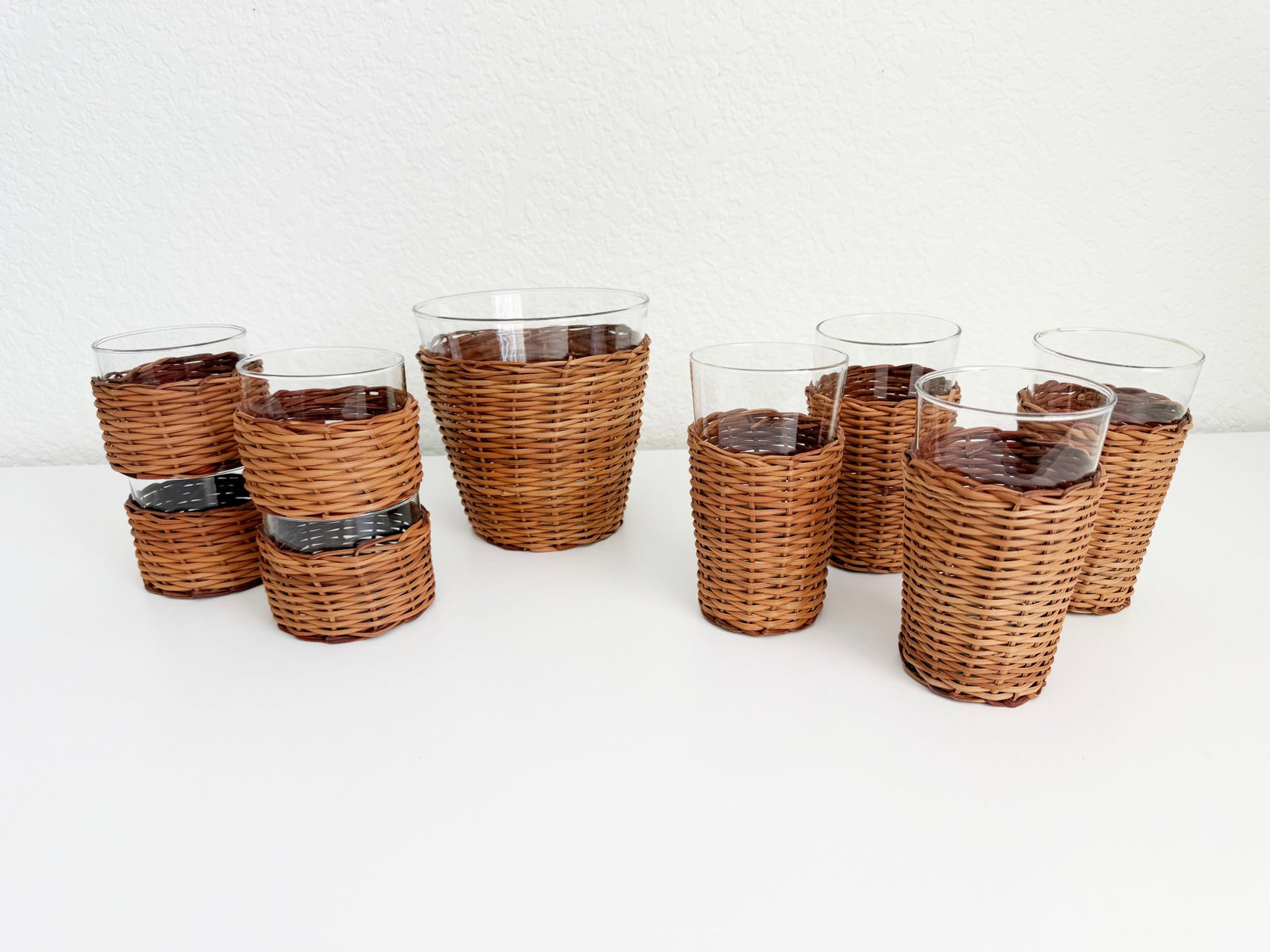 Vintage Wicker & Glass Drink Set, Ice Bucket & 8 Glasses - 4
