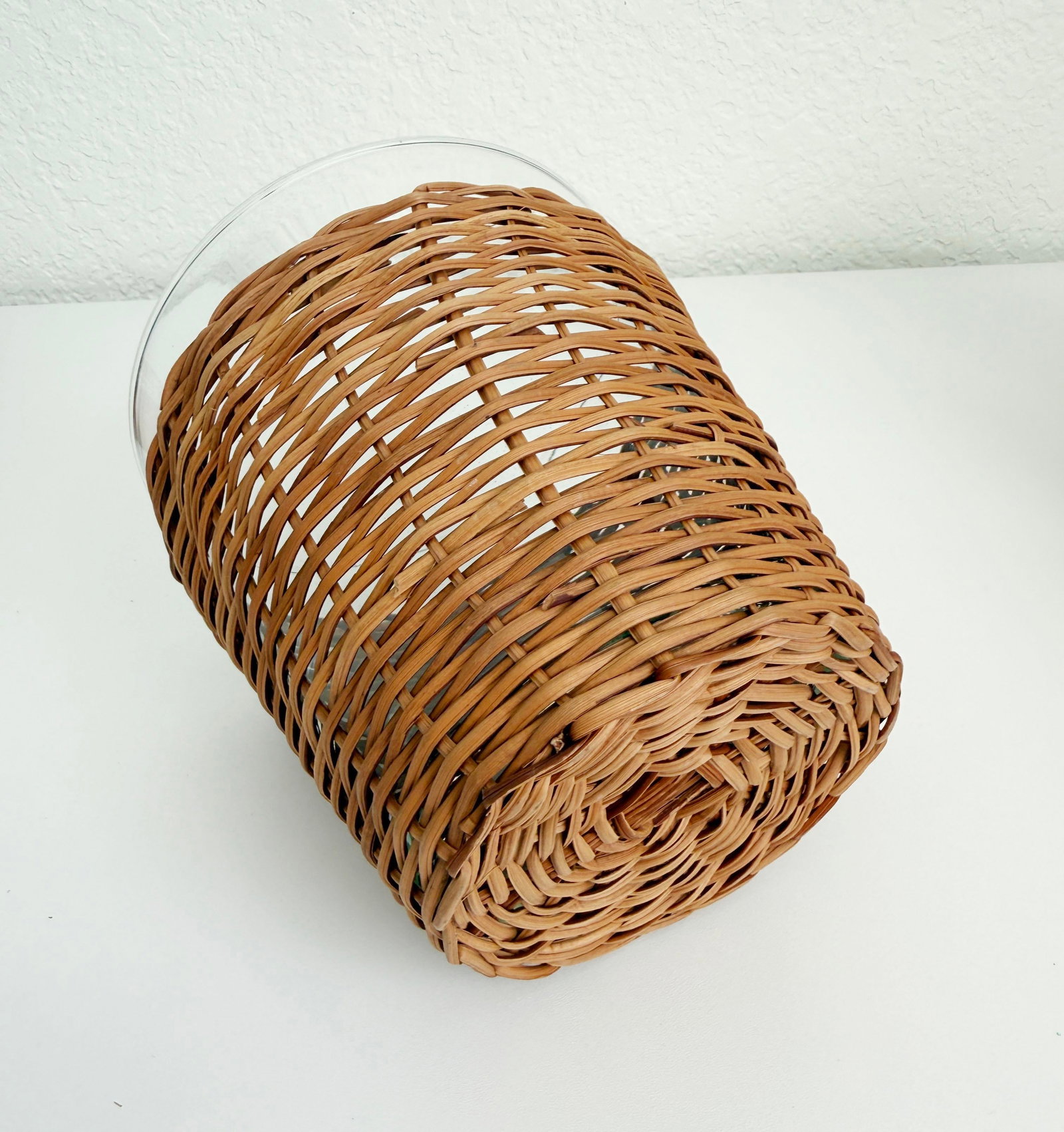 Vintage Wicker & Glass Drink Set, Ice Bucket & 8 Glasses - 7