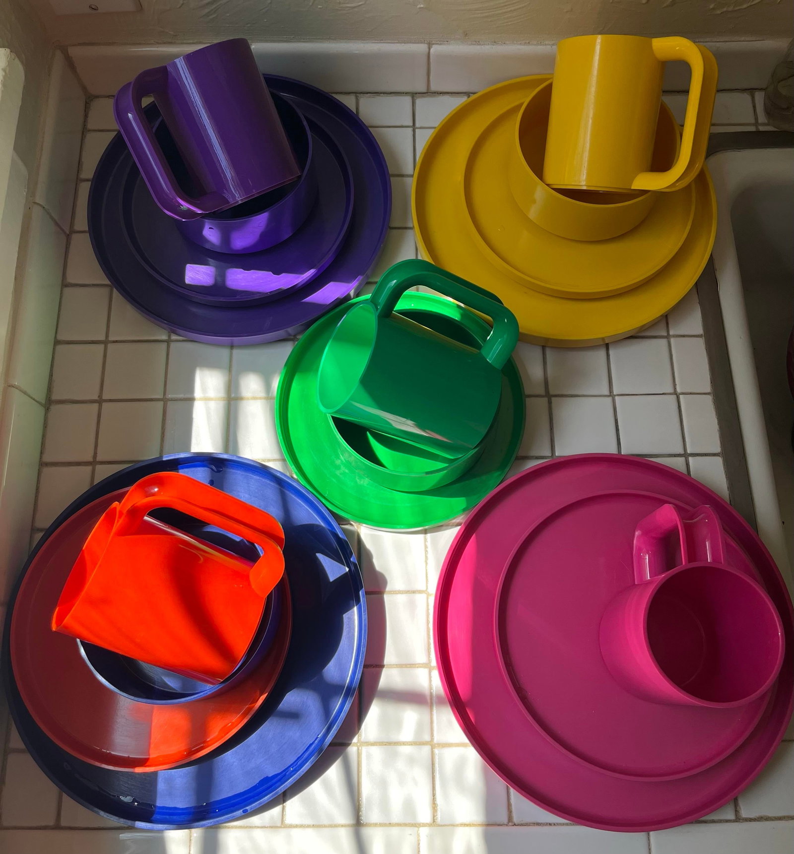 1970s Heller Massimo Postmodern Plastic Dinnerware Vignelli Rainbow Stacking Mug & Plate Set - 18pcs - 3