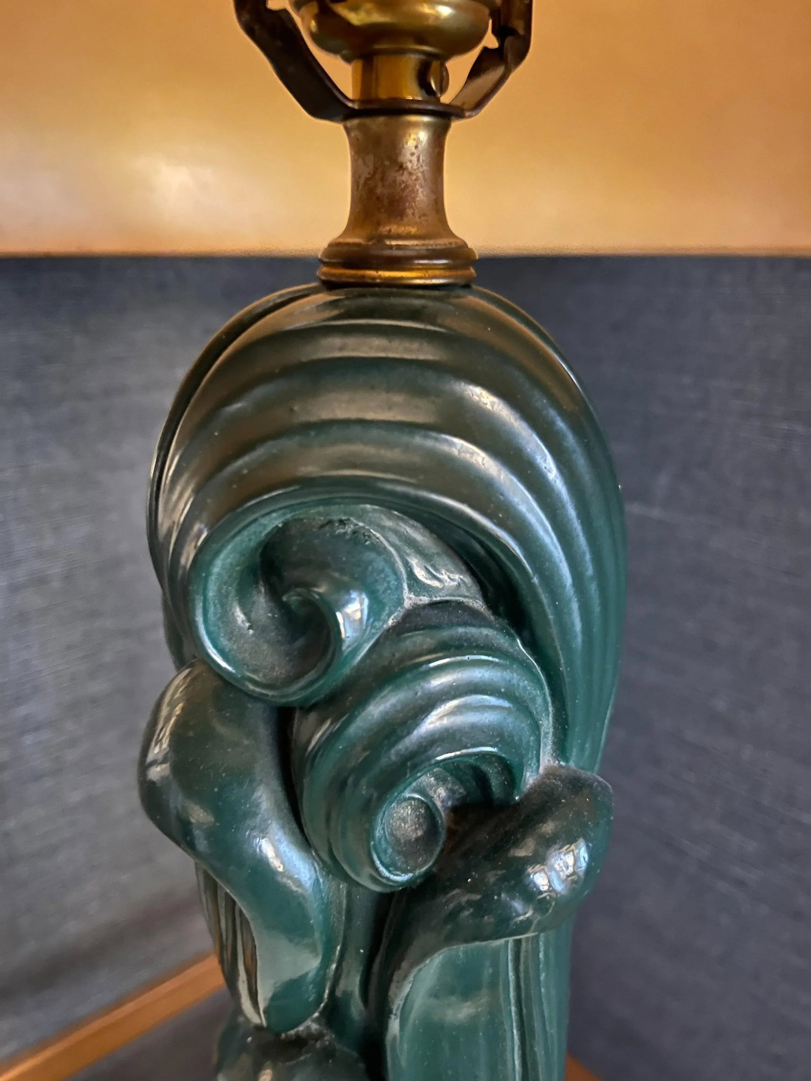 1950s Green Lacquered Dorothy Draper Serge Roche Lamp With Scroll Detail - 6