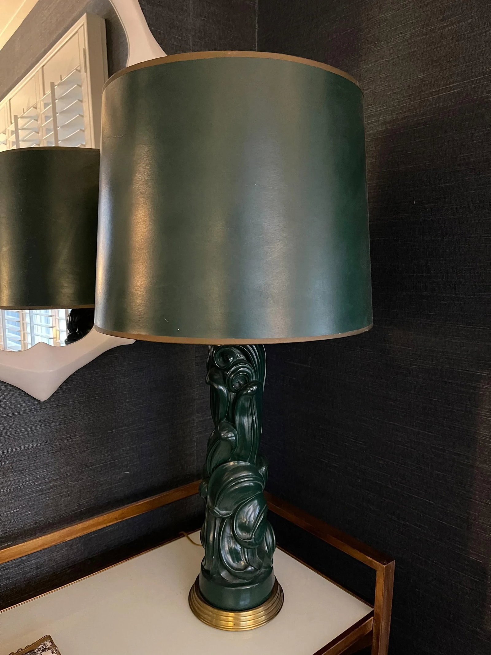 1950s Green Lacquered Dorothy Draper Serge Roche Lamp With Scroll Detail - 7