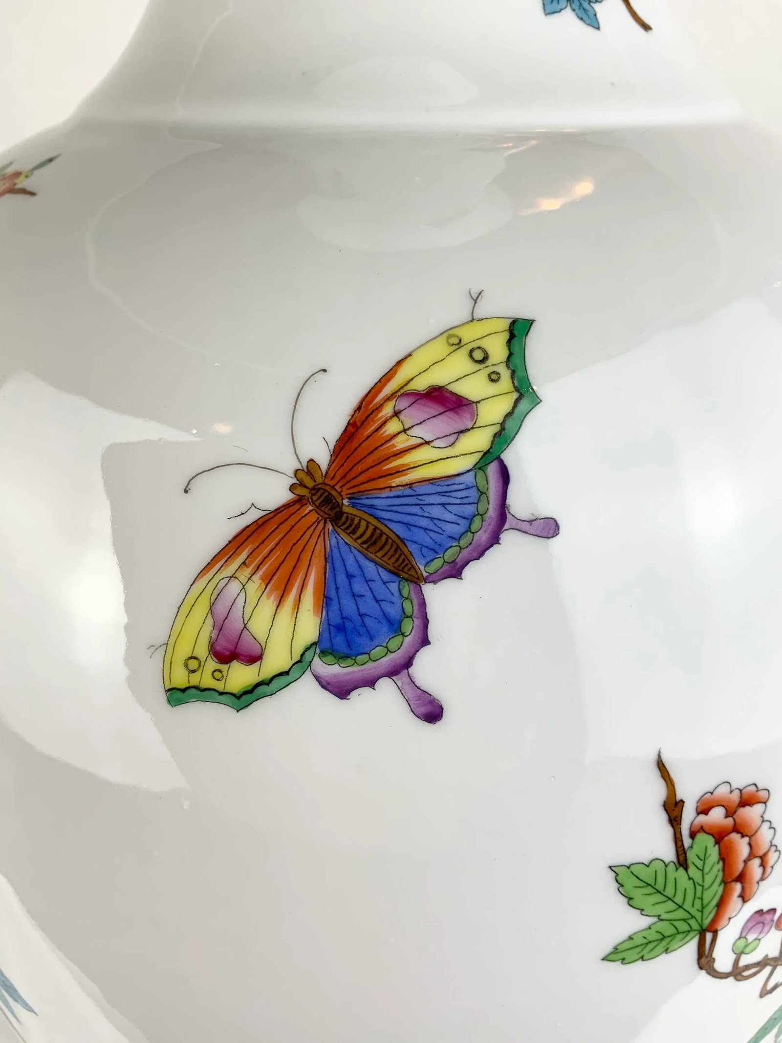 Herend Queen Victoria Lamp With Custom Shade - 10