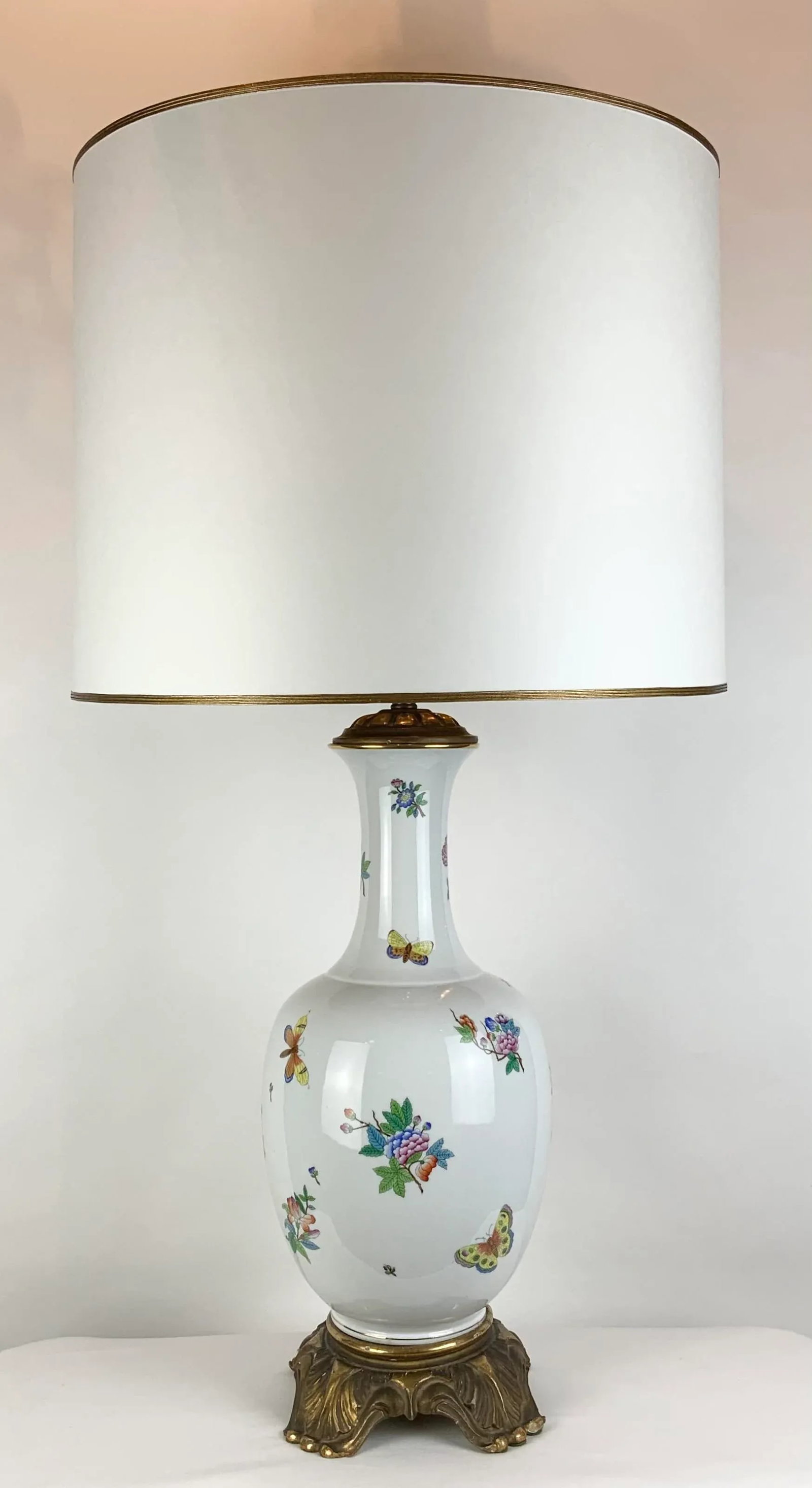 Herend Queen Victoria Lamp With Custom Shade - 13