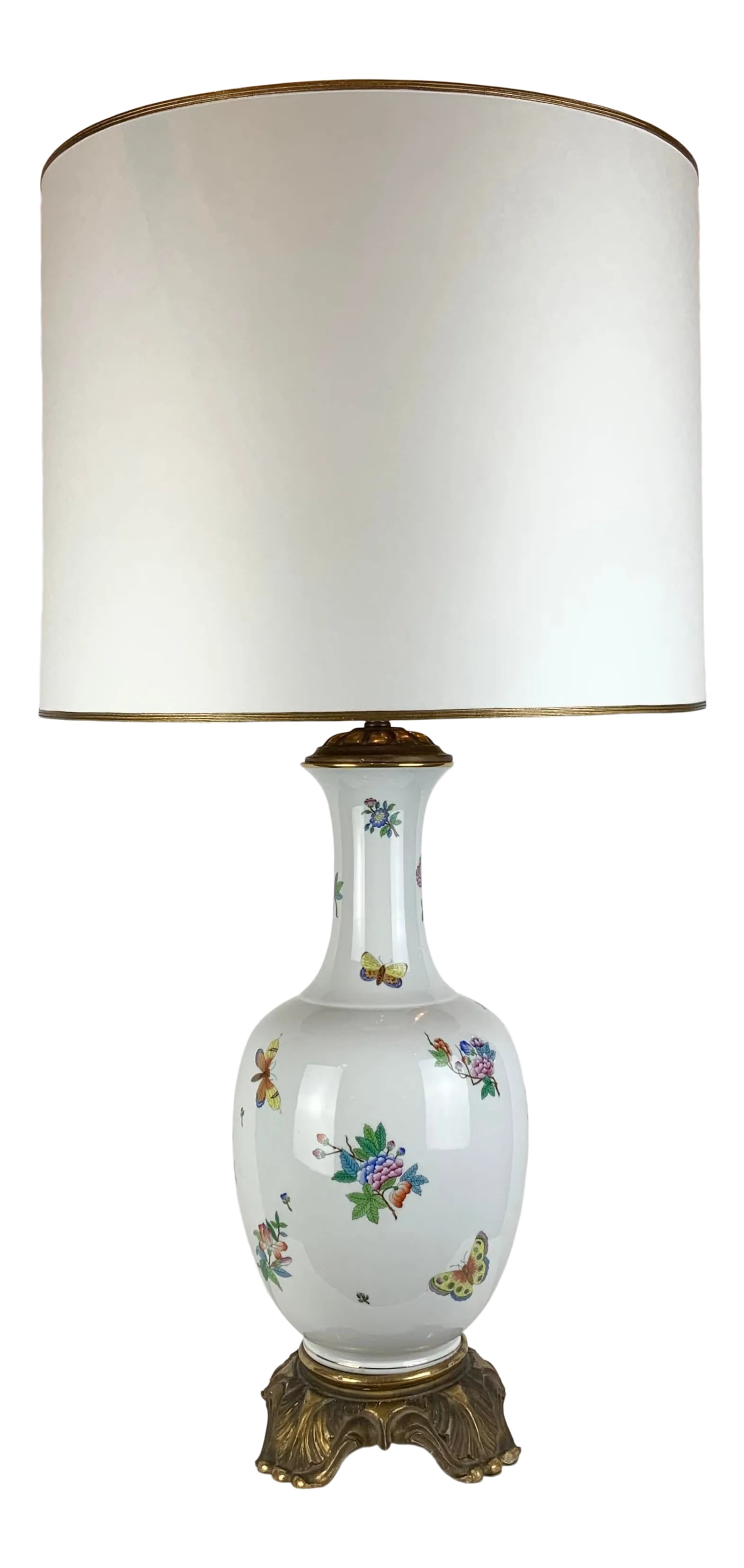 Herend Queen Victoria Lamp With Custom Shade (1 of 13)