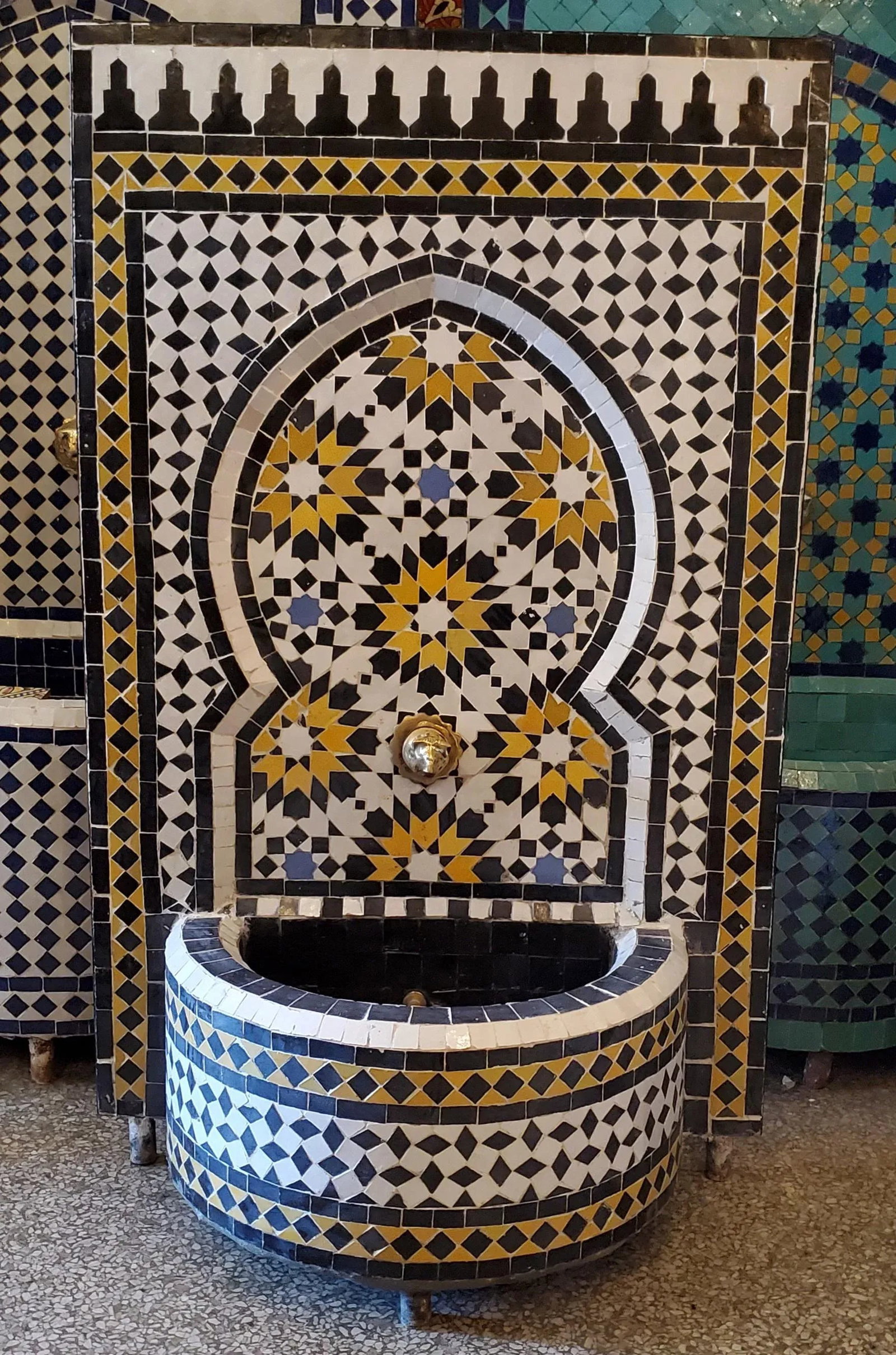 Tazia Black /White /Yellow Moroccan Mosaic Tile Fountain - 6