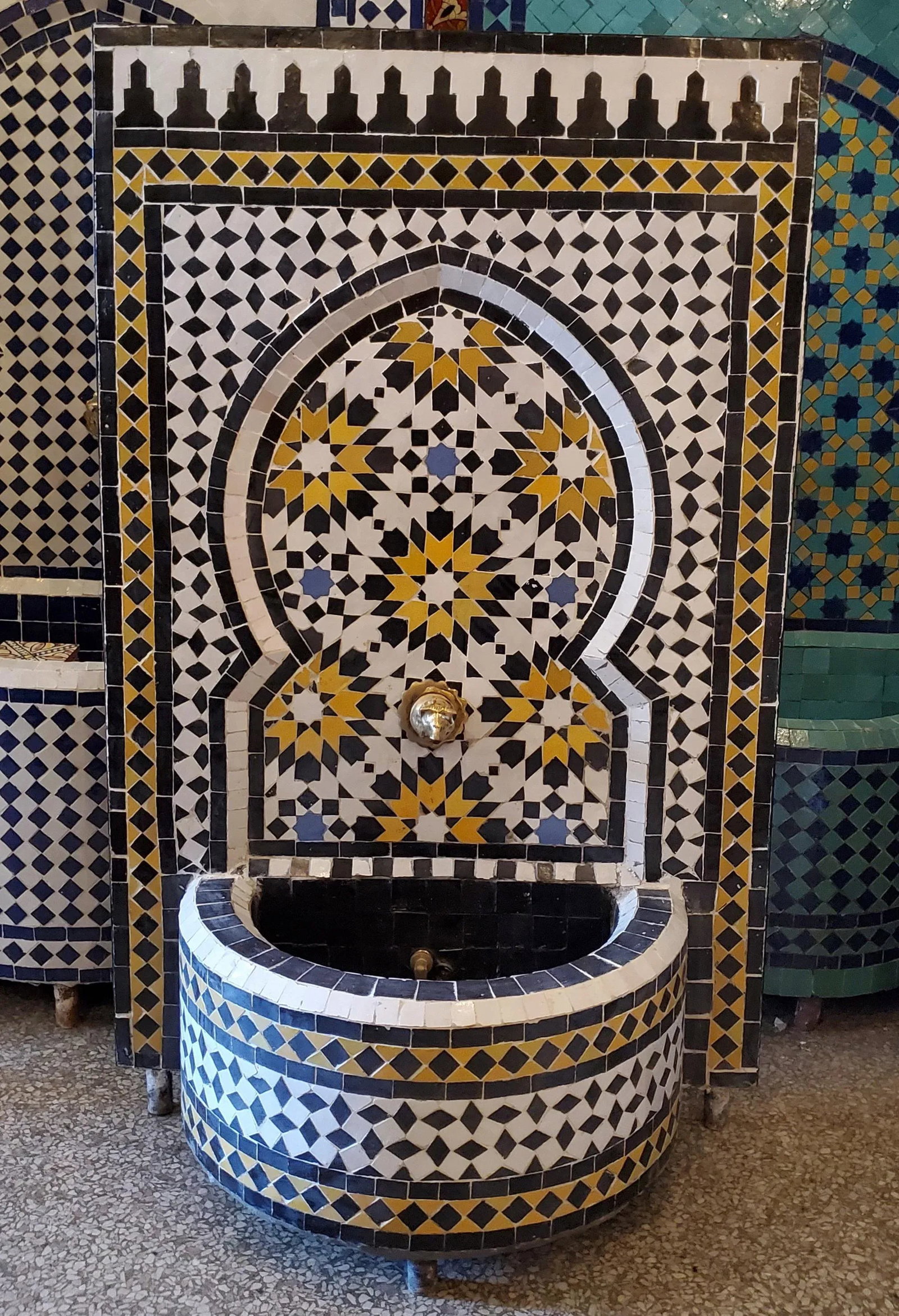 Tazia Black /White /Yellow Moroccan Mosaic Tile Fountain - 7