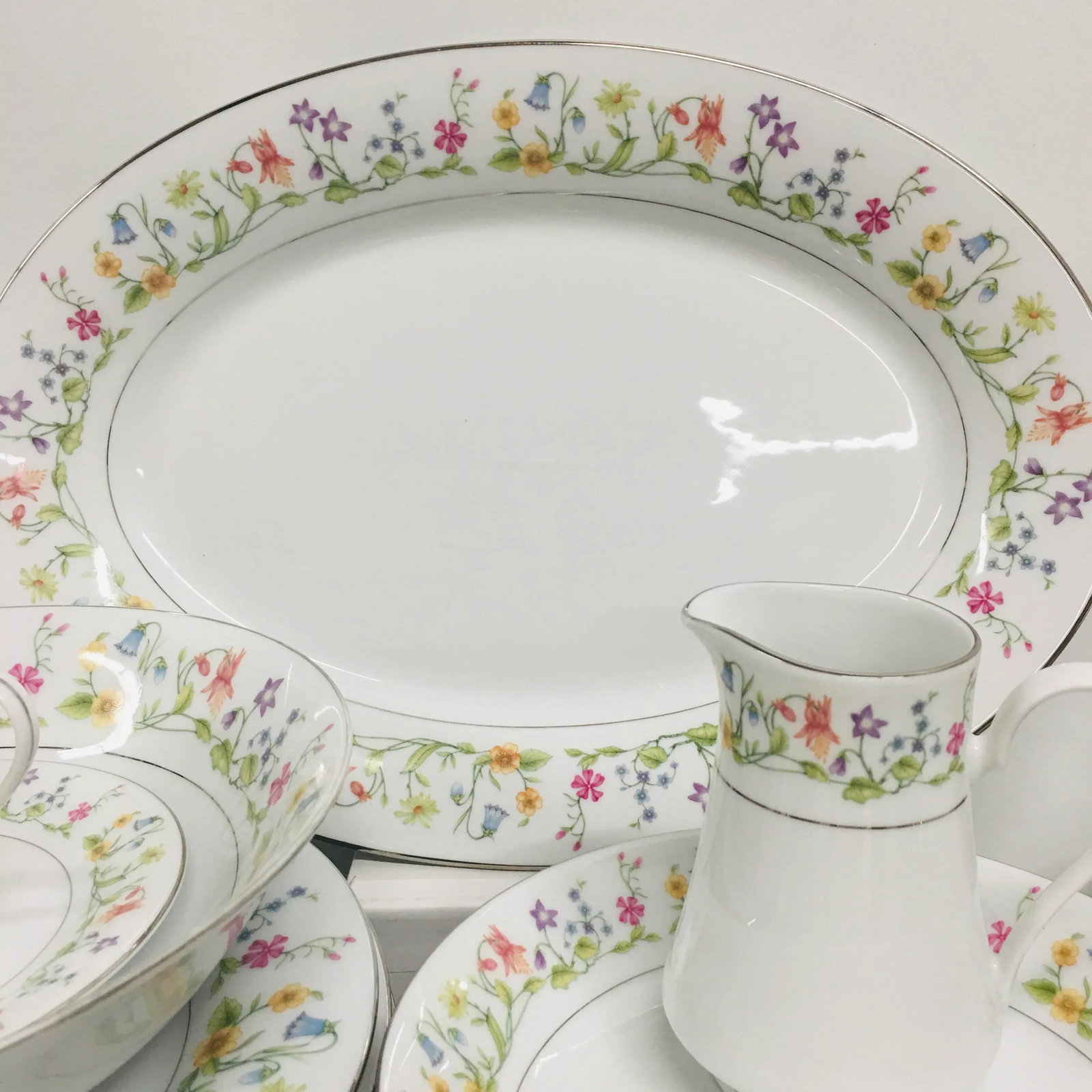 Vintage Crown Ming Floral Decorated Porcelain Dinnerware Set- 45 Pieces - 2
