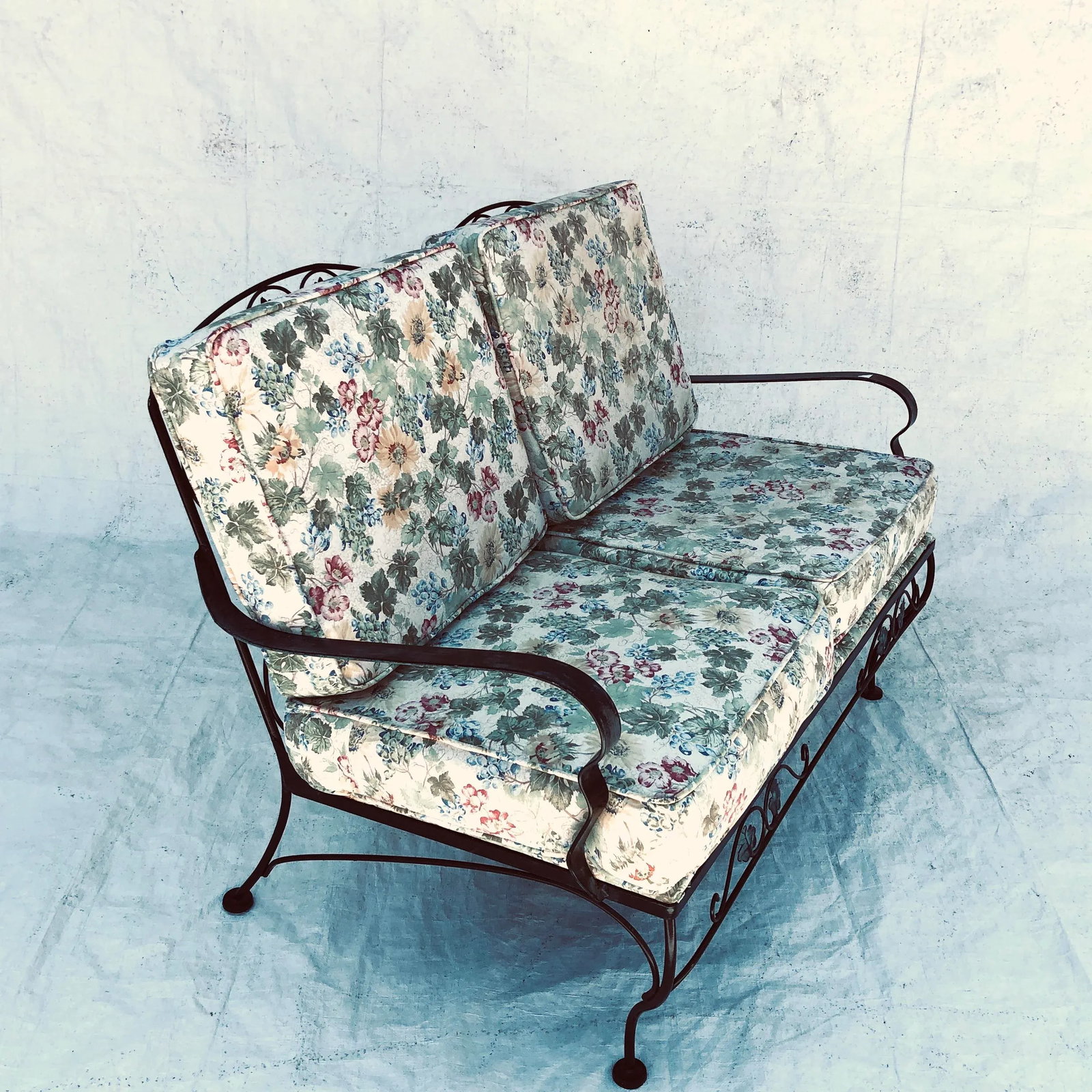 Vintage Meadowcraft Wrought Iron Outdoor / Patio Loveseat - 4
