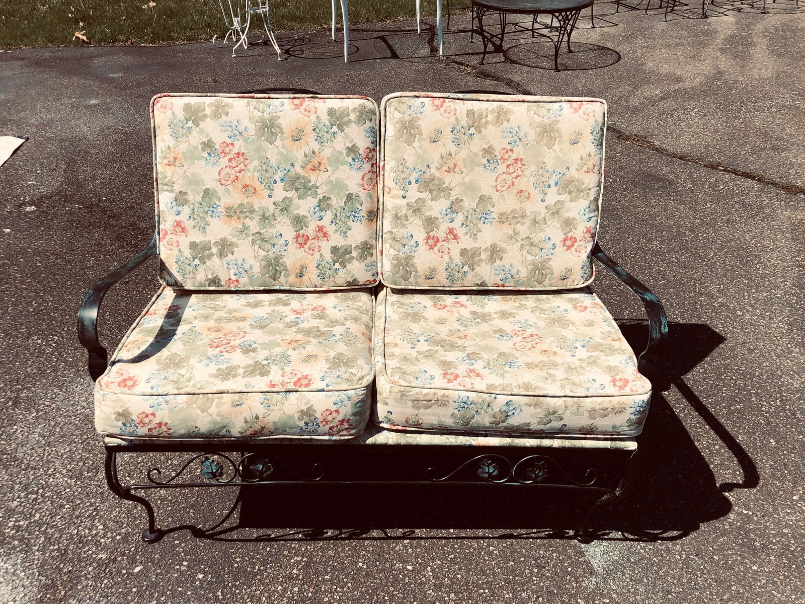 Vintage Meadowcraft Wrought Iron Outdoor / Patio Loveseat - 7