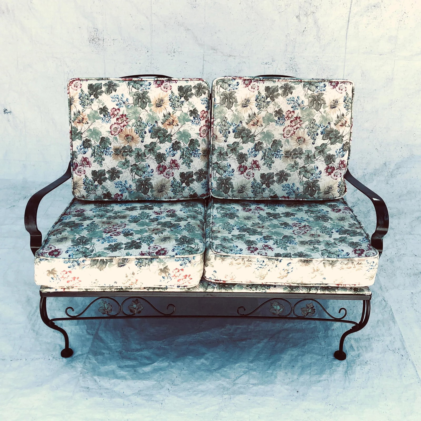 Vintage Meadowcraft Wrought Iron Outdoor / Patio Loveseat - 8