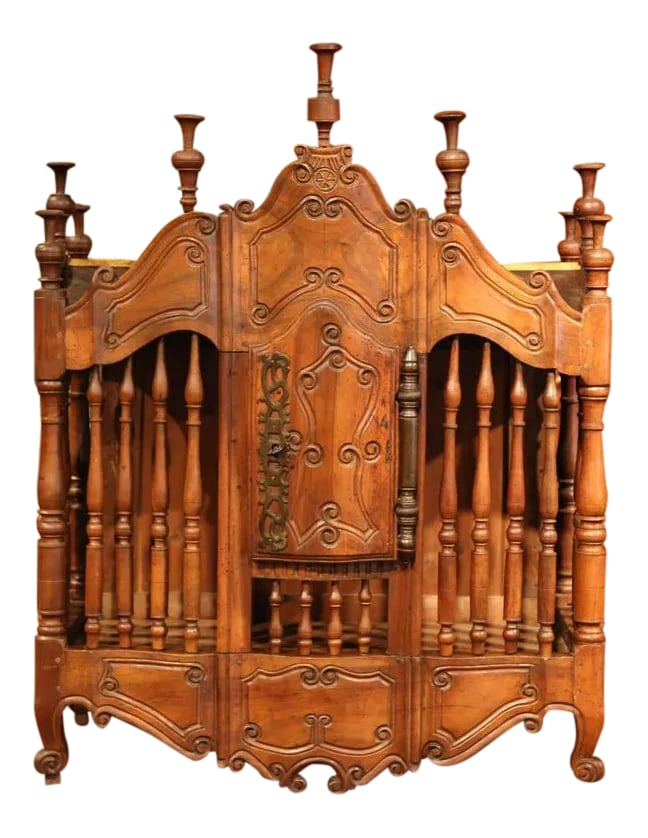 Early 19th Century French Louis XV Carved Walnut Panetiere (1 of 9)