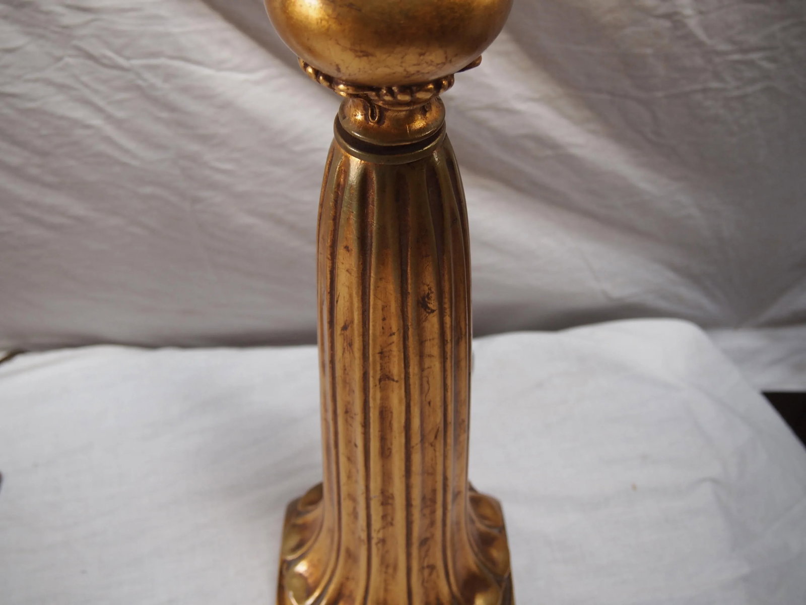 Italian Gilt Ceramic Lamps - A Pair - 4