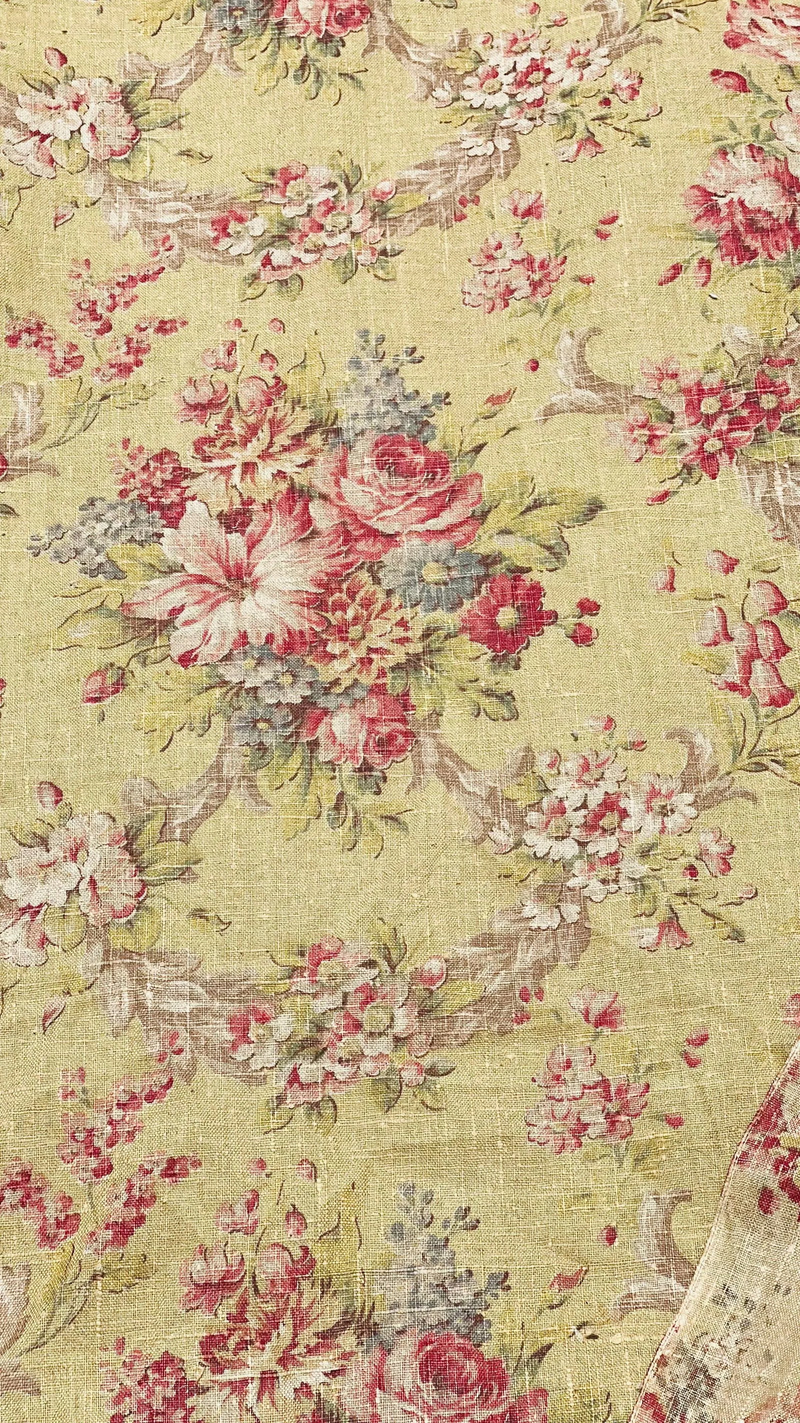 1940s Vintage Floral Linen Fabric - 16 Yards - 5