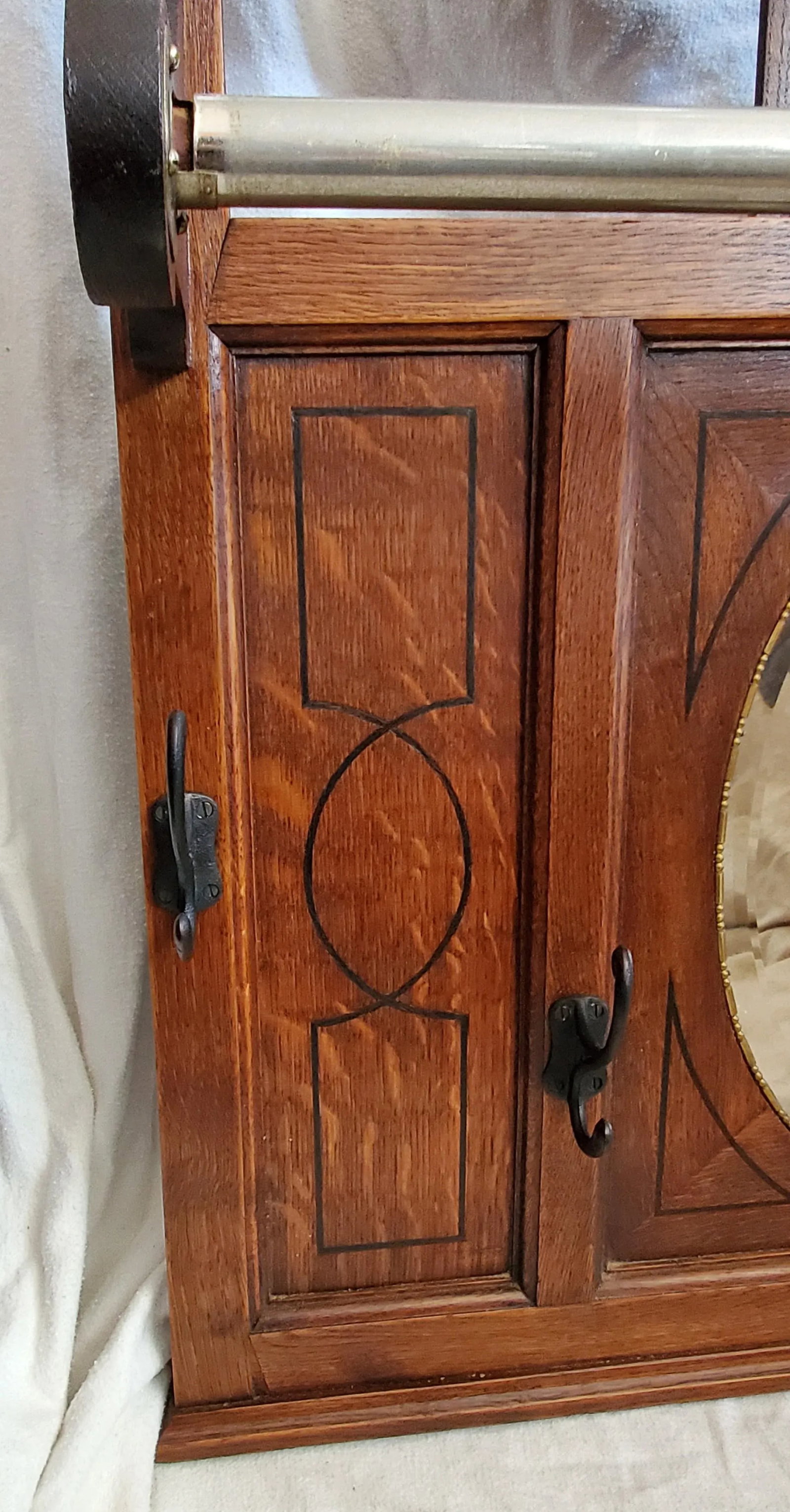 Antique 1910s Arts & Crafts Oak Entry Way / Hall Mirror With Hooks and Hanging Bar - 7