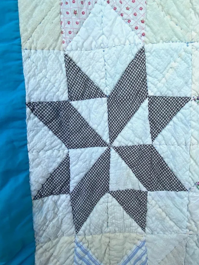 Vintage Mid-Western Eight Point Star Pattern Multi Colored Quilt - 3