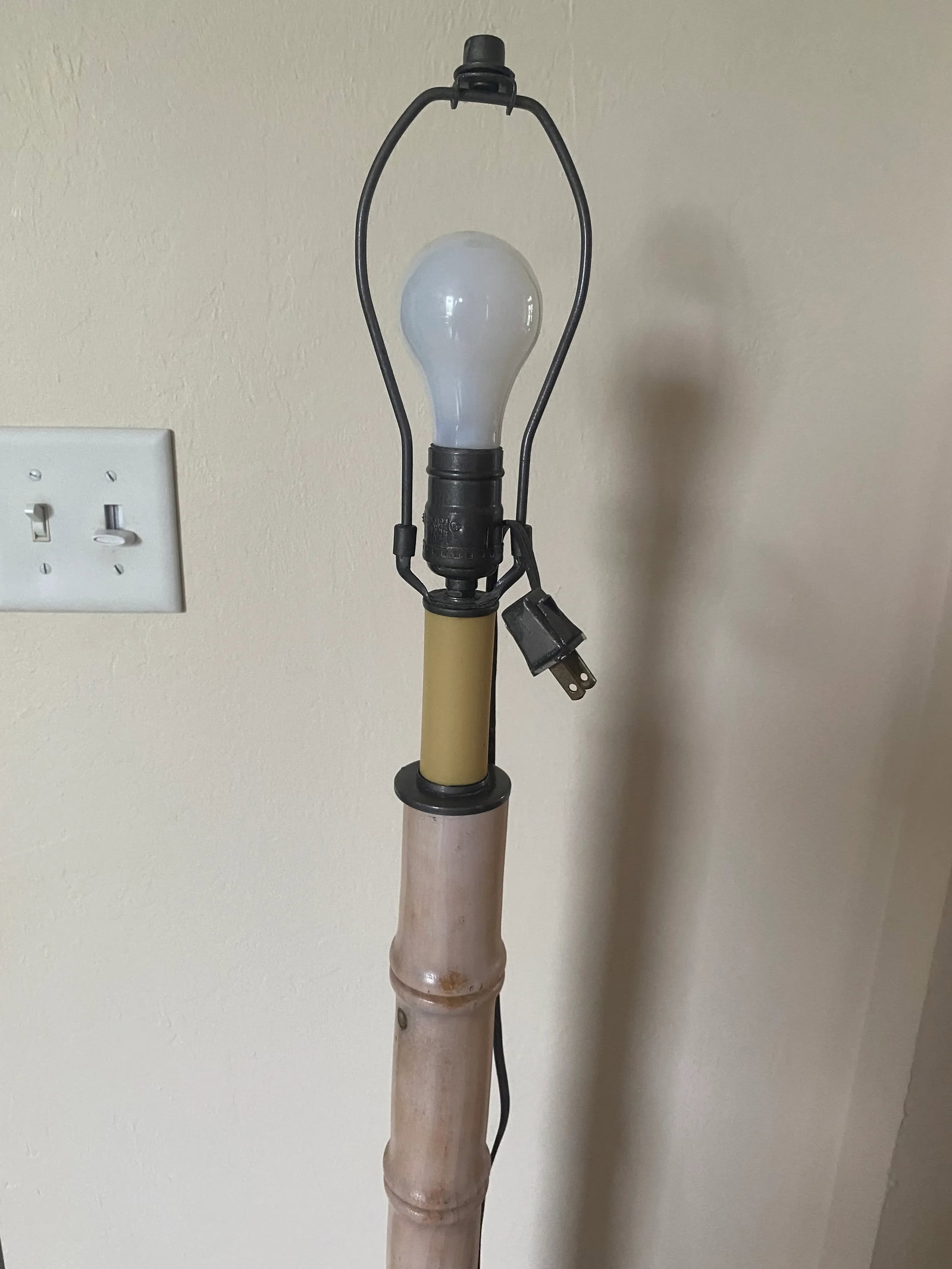 Vintage Midcentury Boho Carved Wood Faux Bamboo Floor Lamp - 10