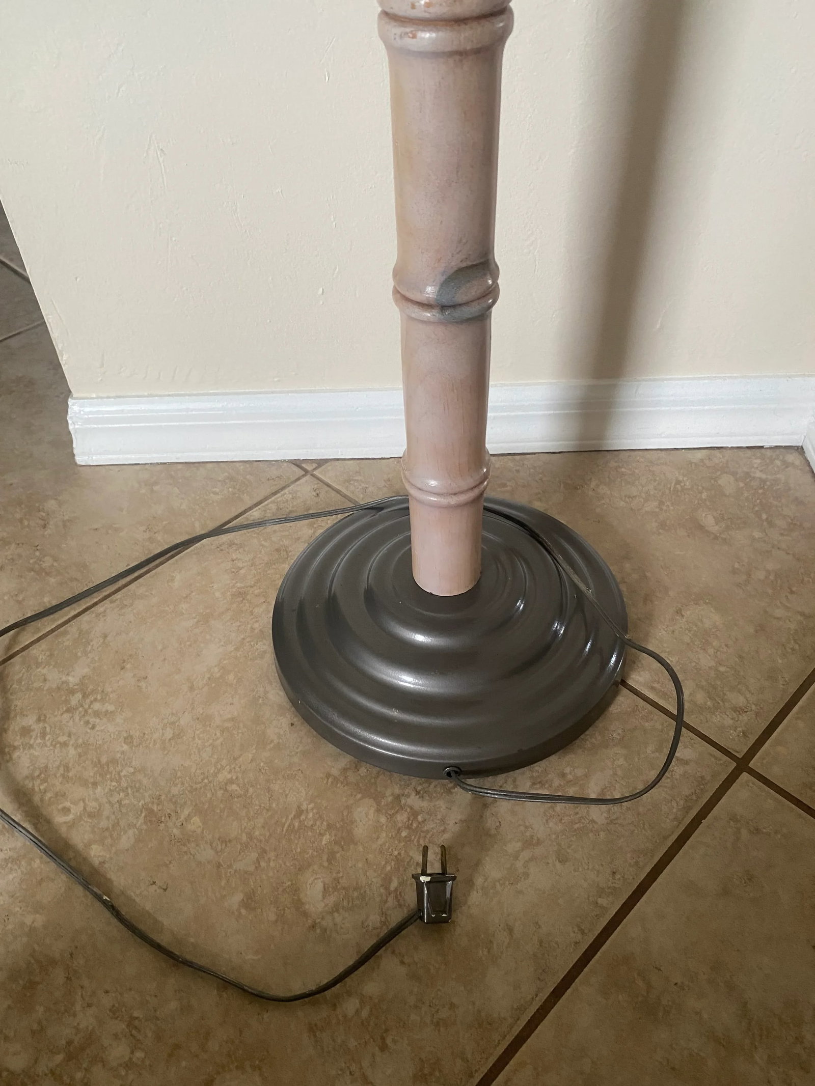 Vintage Midcentury Boho Carved Wood Faux Bamboo Floor Lamp - 4