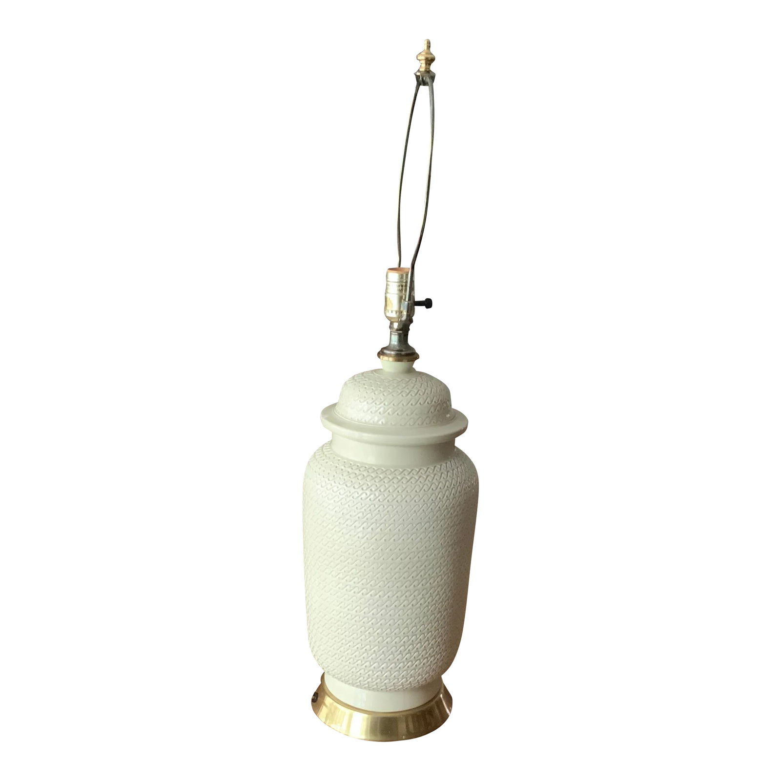 1980s Fredrick Cooper Cream Ginger Jar Lamp With Brass Appointments: Gorgeous classic Frederick Cooper ginger jar lamp with brass appointments. Lovely neutral color and pattern making it a go for any room in your house. Casts a lovely light. Love that it can take a 3 w