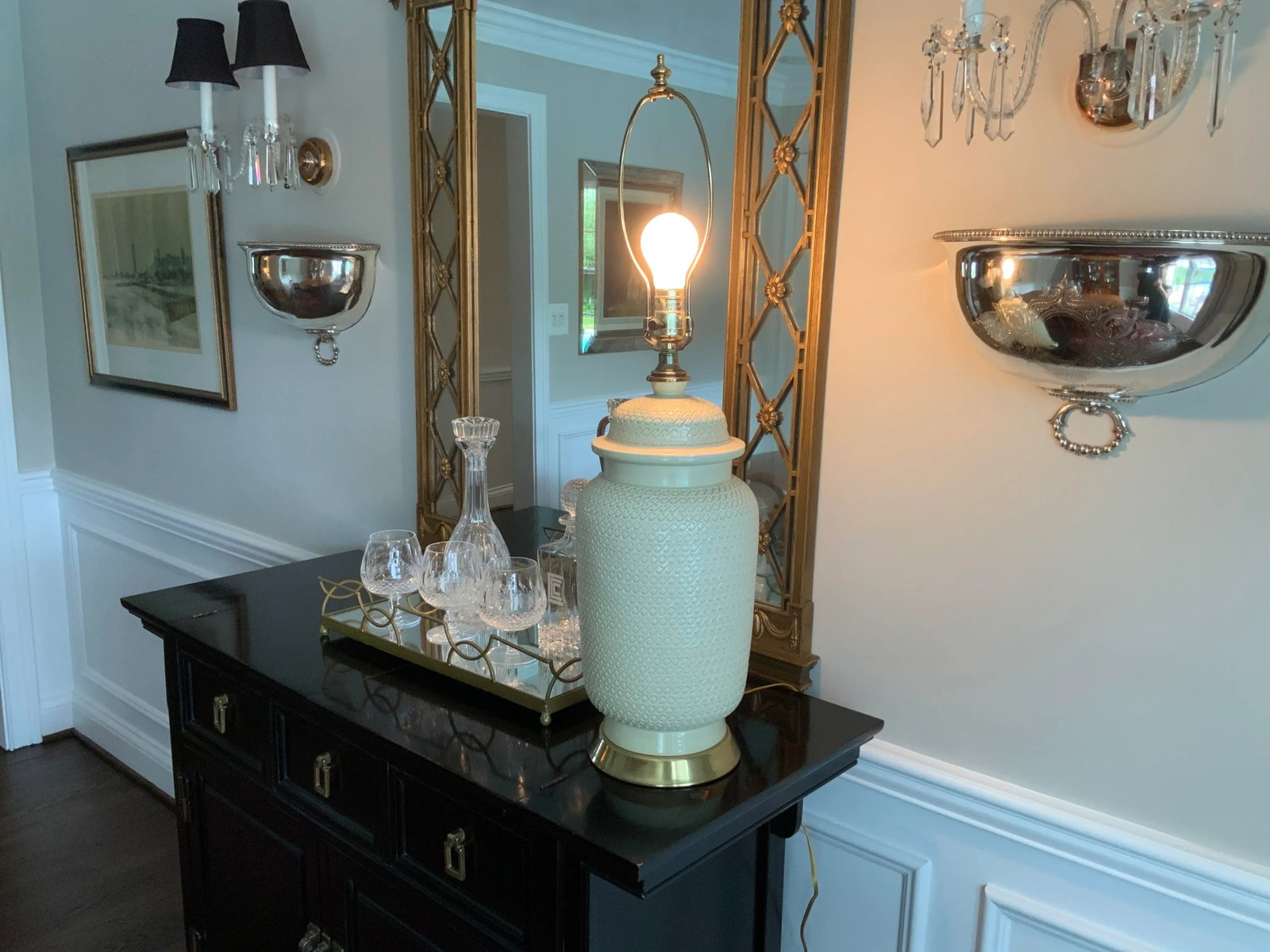 1980s Fredrick Cooper Cream Ginger Jar Lamp With Brass Appointments - 9