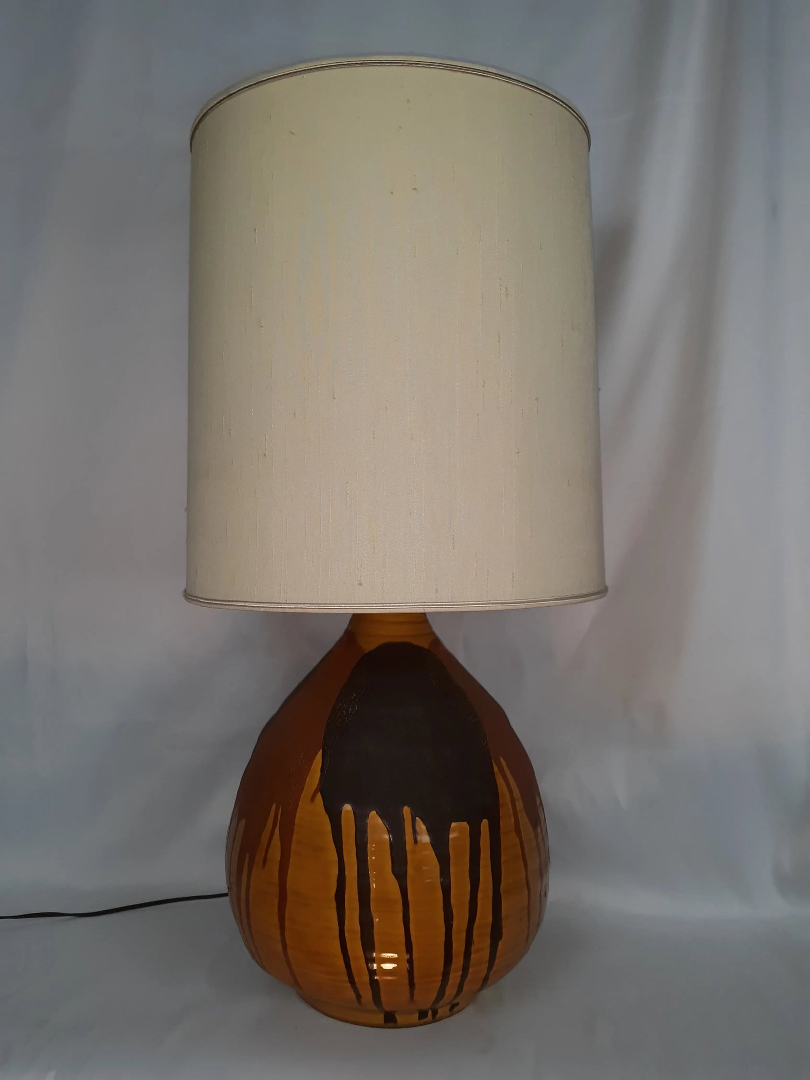 Vintage Large Drip Glaze Table Lamp - 8