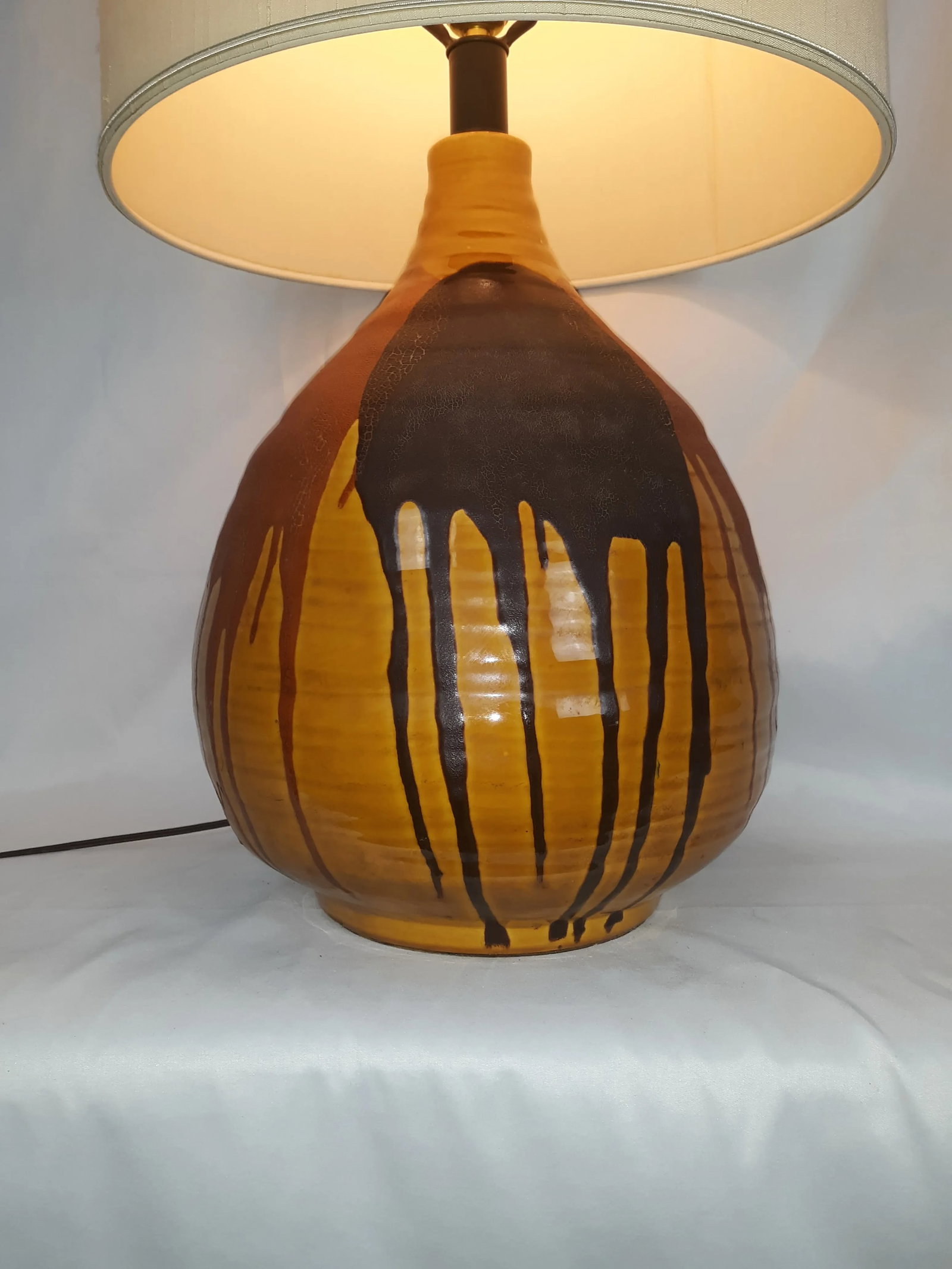 Vintage Large Drip Glaze Table Lamp - 9