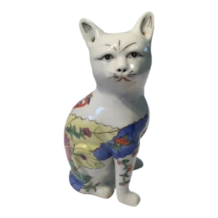 Mid 20th Century Chinese Tobacco Leaf Porcelain Cat: All Tobacco Leaf China is always charming, colorful and happy. I love the minimum of 8 colors on this dear little cat. Chinese character mark is on the bottom. Condition: Alterations: Original