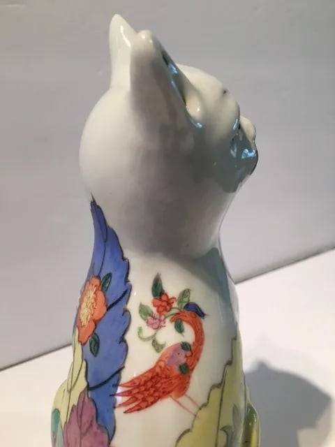 Mid 20th Century Chinese Tobacco Leaf Porcelain Cat - 3