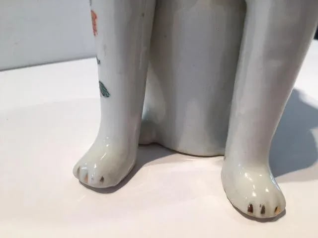 Mid 20th Century Chinese Tobacco Leaf Porcelain Cat - 6