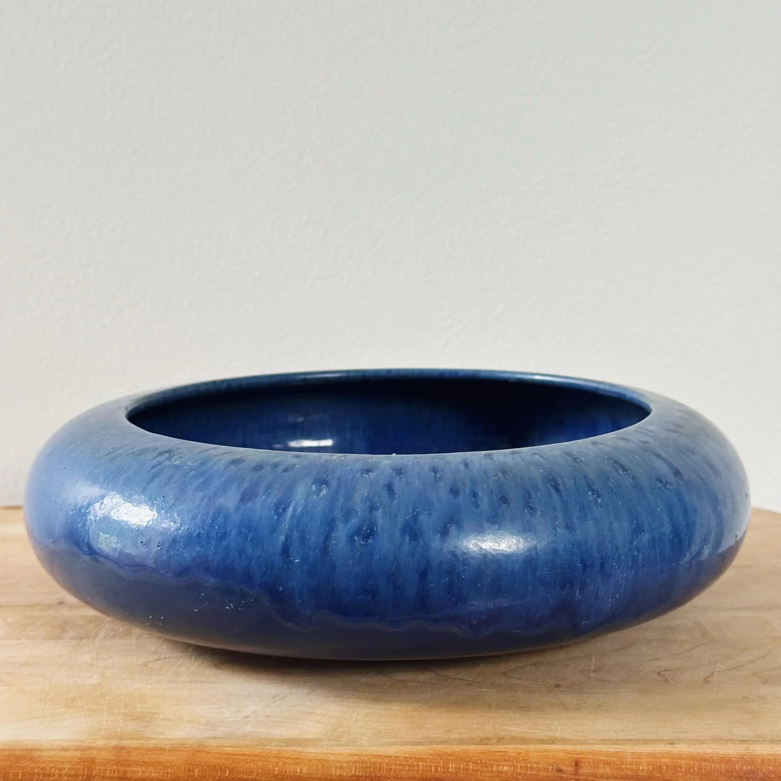 Mid-Century Round Table Planter Bowl of Ceramic in Blue Glaze - 5