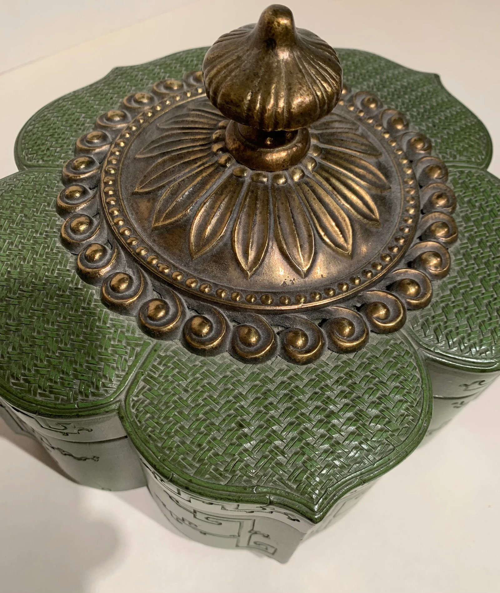 Vintage Lotus Wood Lidded Box - 10