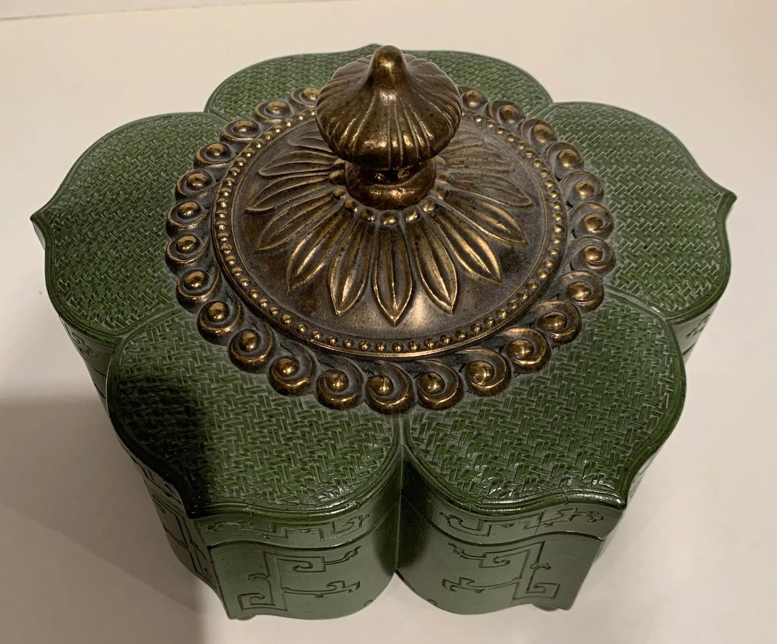 Vintage Lotus Wood Lidded Box - 3