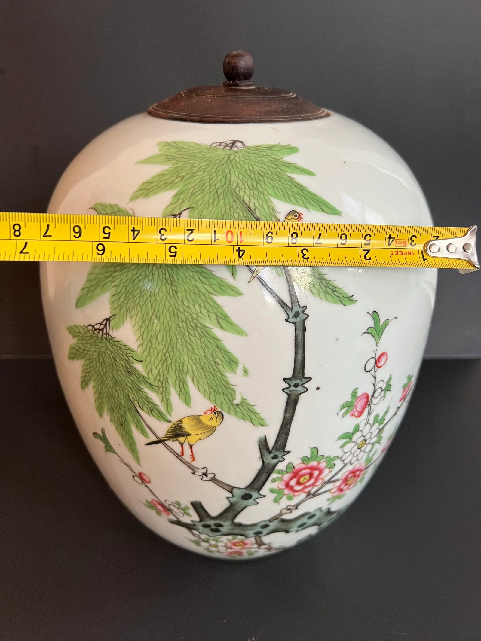 Vintage Chinese Large Birds & Flowers Famille Rose Jar With Wood Lid - 11