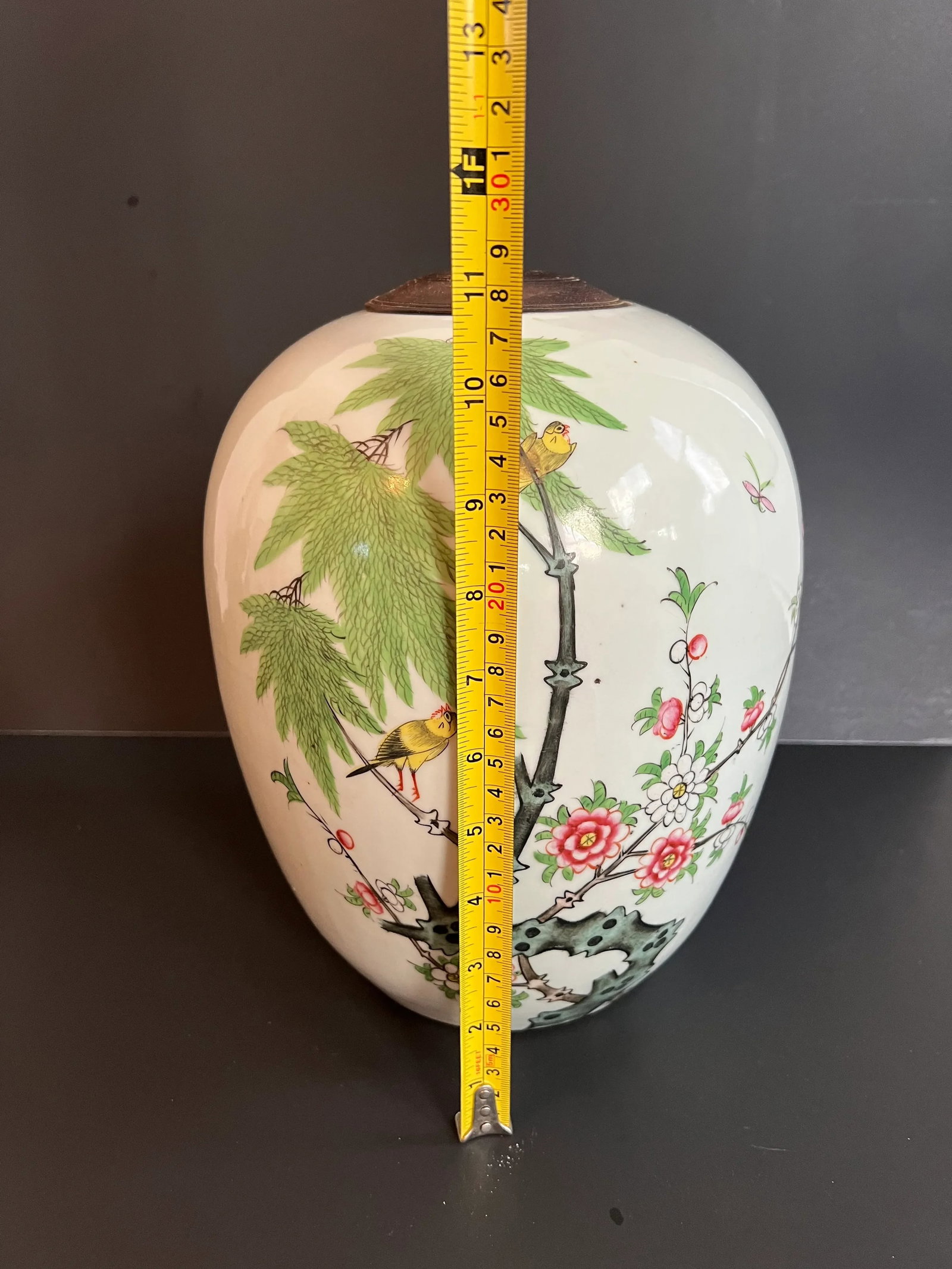 Vintage Chinese Large Birds & Flowers Famille Rose Jar With Wood Lid - 9