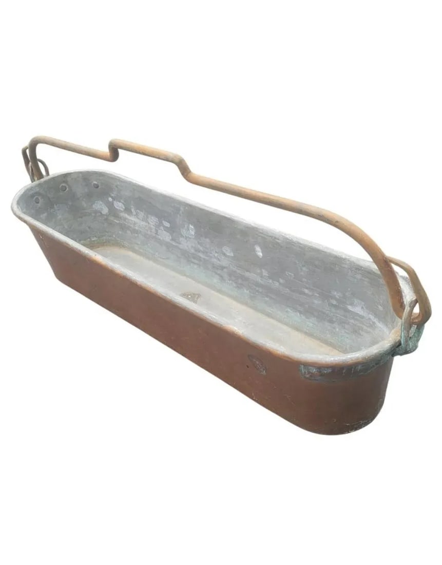 French Hammered Copper Lateral Jardiniere Planter, Circa 1900s - 2