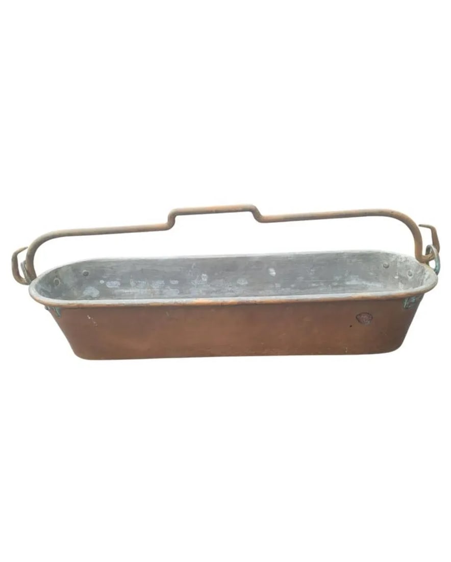 French Hammered Copper Lateral Jardiniere Planter, Circa 1900s - 3