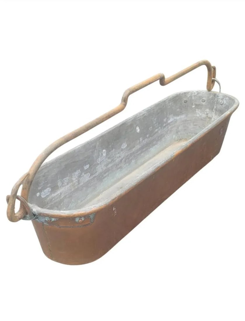 French Hammered Copper Lateral Jardiniere Planter, Circa 1900s - 7