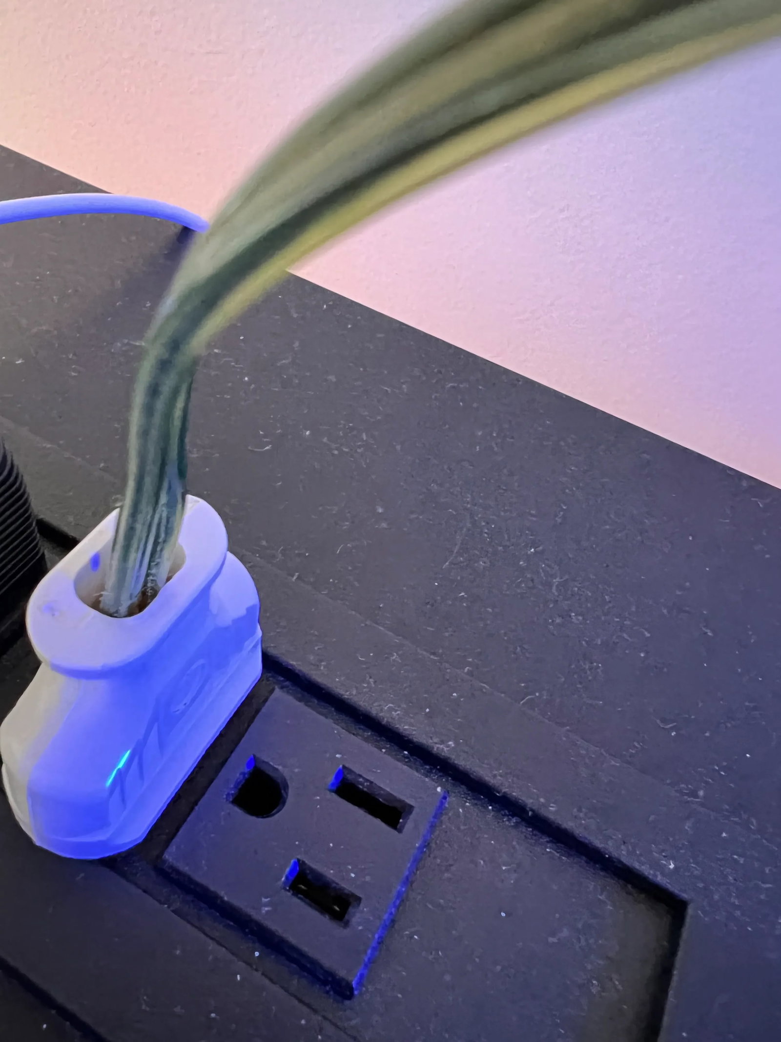 1980s Postmodern Blue Neon Light Sculpture Lamp - 8