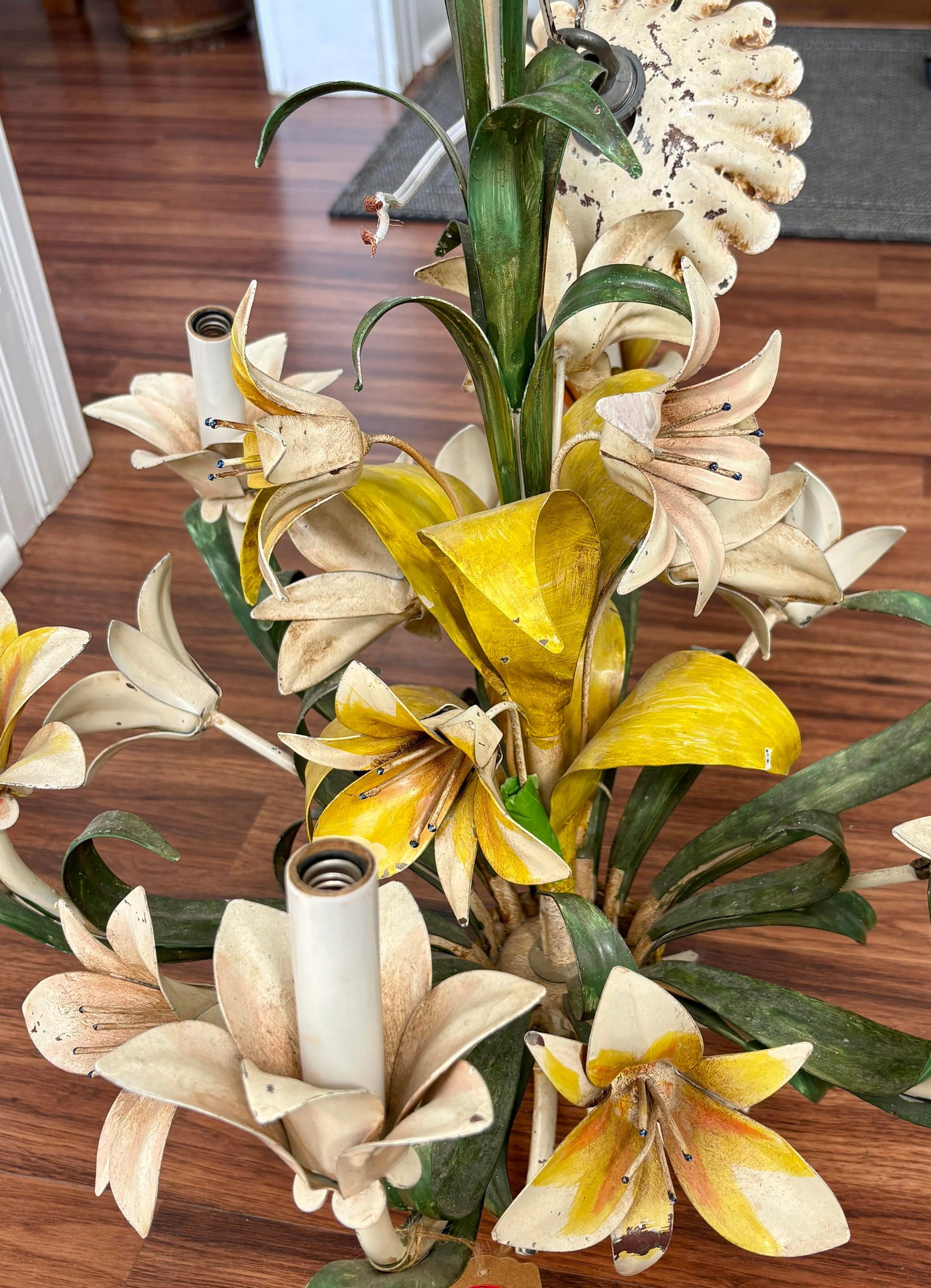 Mid Century Tole Floral Chandelier - 9