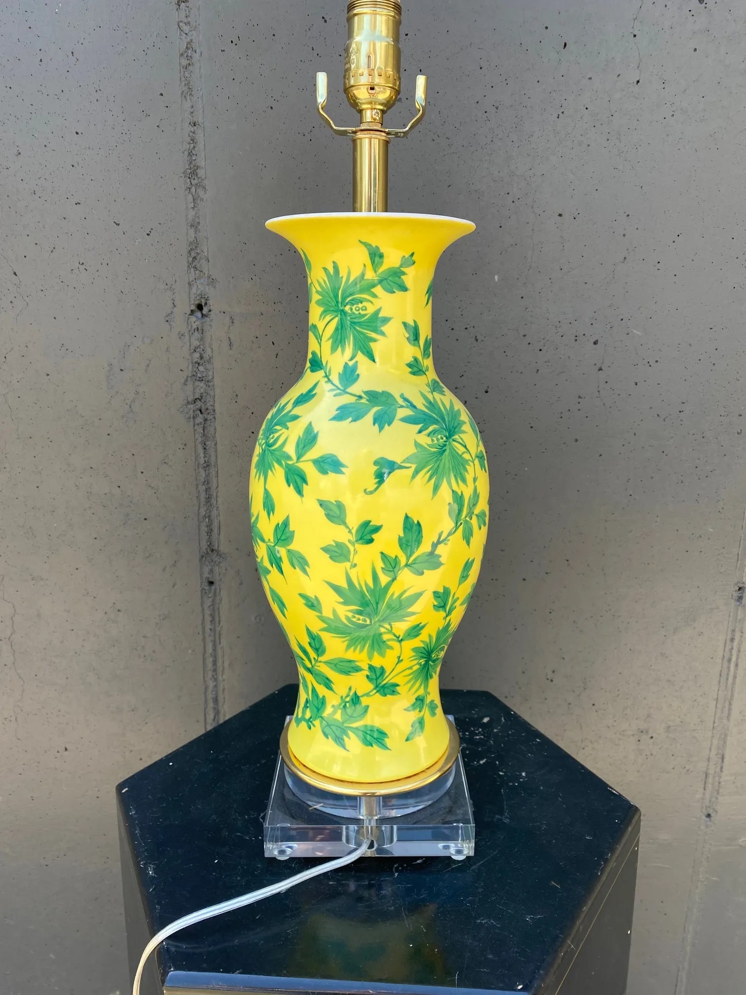 Pair of Vintage Japanese Urn Lamps, 1960's - 4