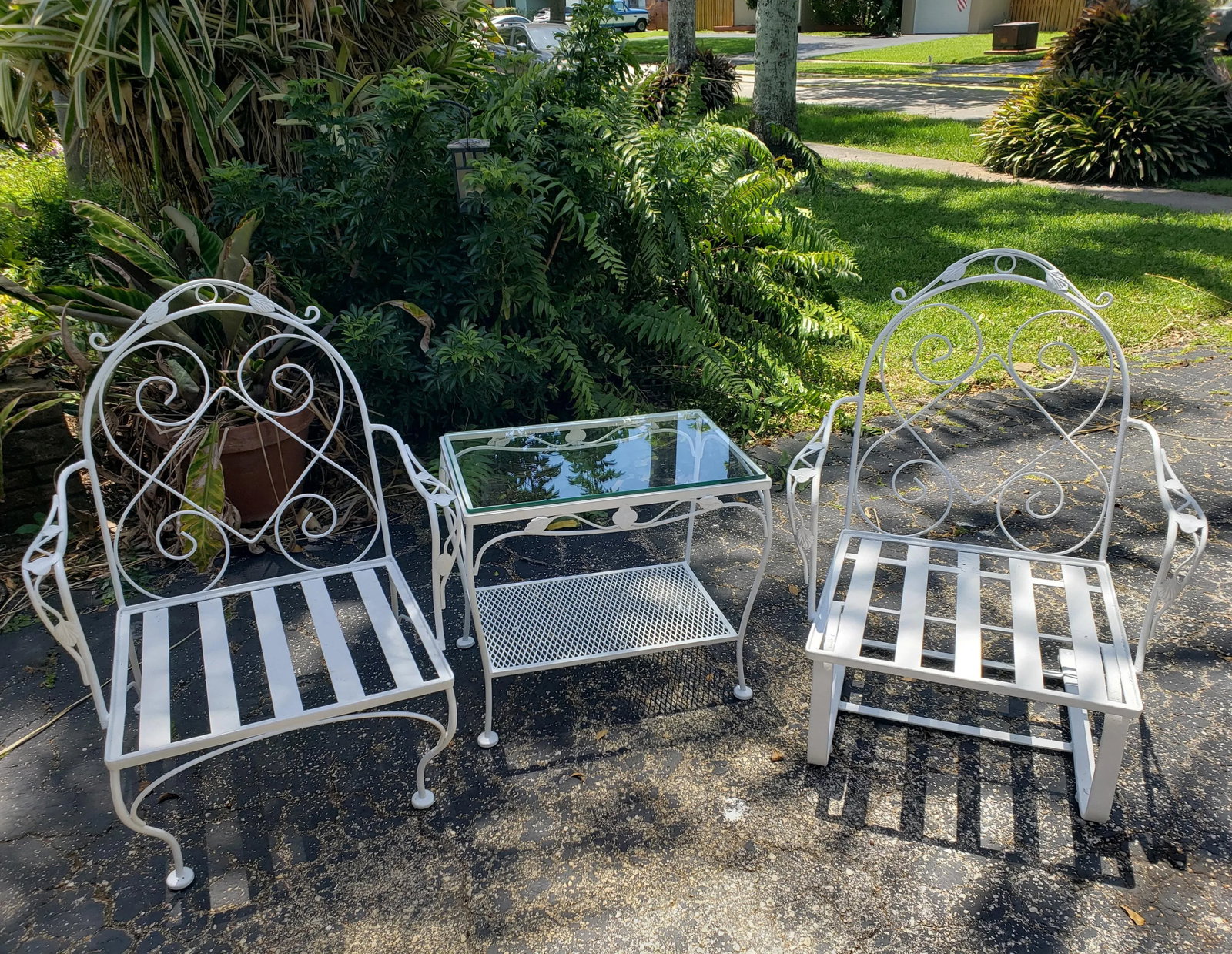 Vintage 3 Piece Wrought Iron Seating Set, Attributed to Meadowcraft - 13