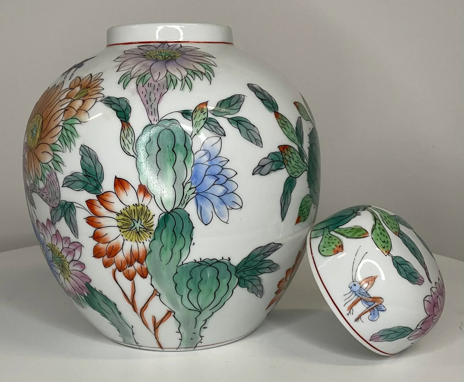 1980s Grasshopper and Floral Ginger Jar - 4